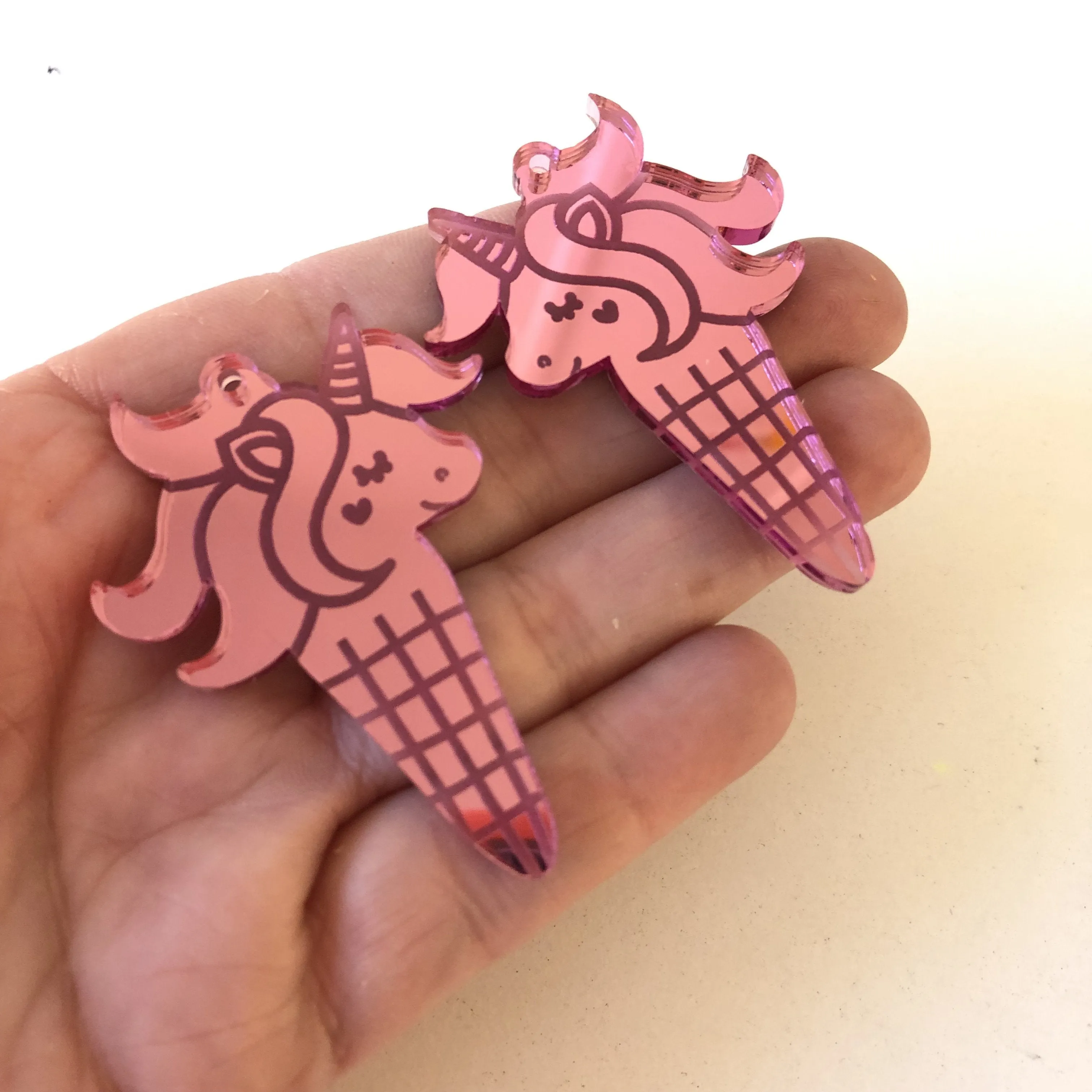 © Mirror Unicone Charms  - 4 pairs