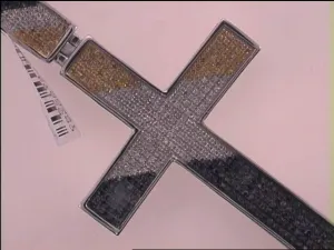 10kt White Gold Mens Round Black Color Enhanced Diamond Cross Charm Pendant 1.00 Cttw