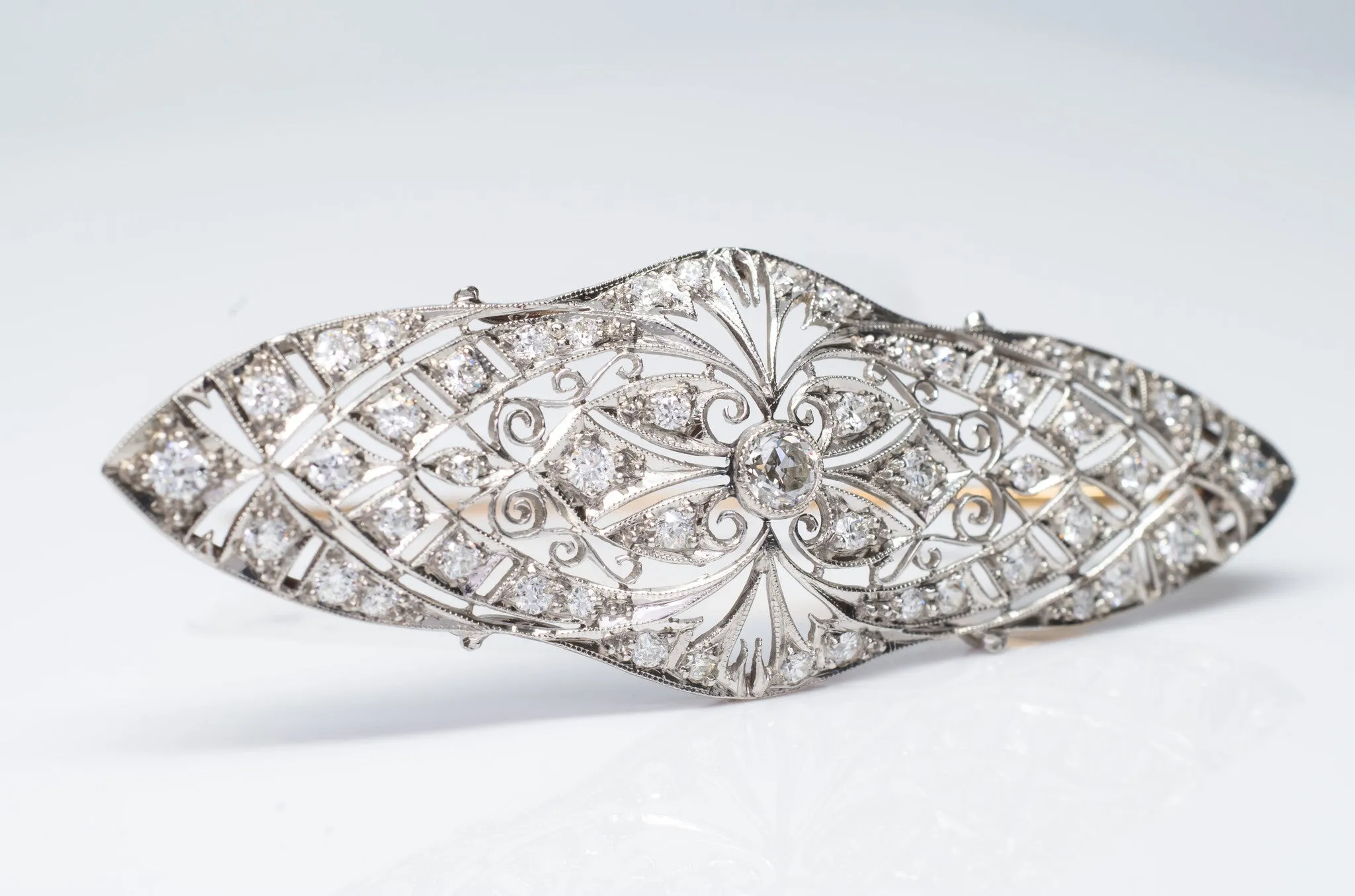1CTW EDWARDIAN DIAMOND BROOCH IN PLATINUM AND GOLD