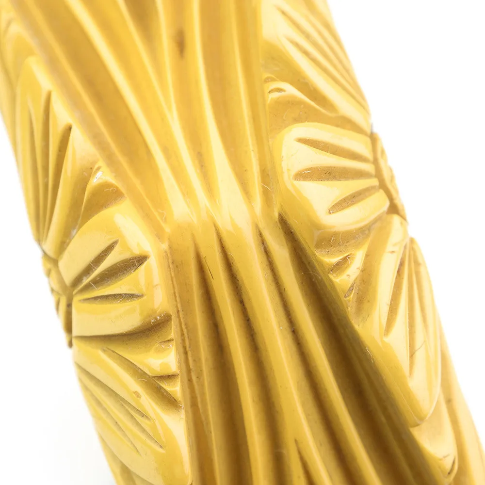 40s Carved Bakelite Hinged Bracelet