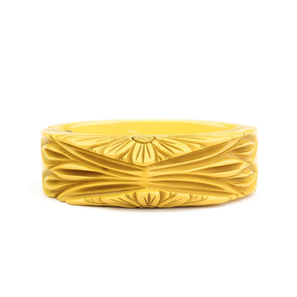 40s Carved Bakelite Hinged Bracelet