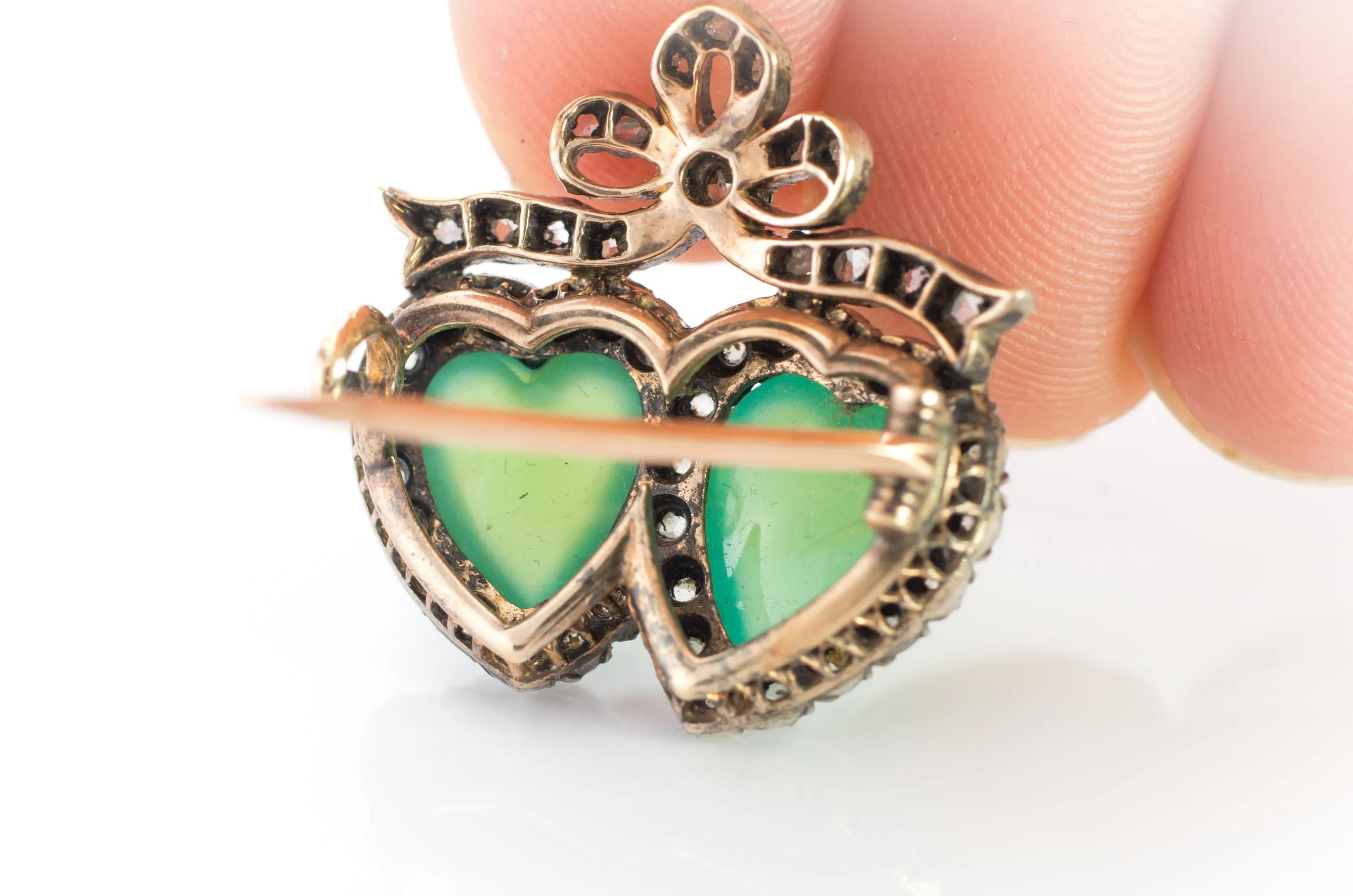 ANTIQUE CHRYSOPRASE AND ROSE CUT DIAMOND TWIN HEARTS BROOCH