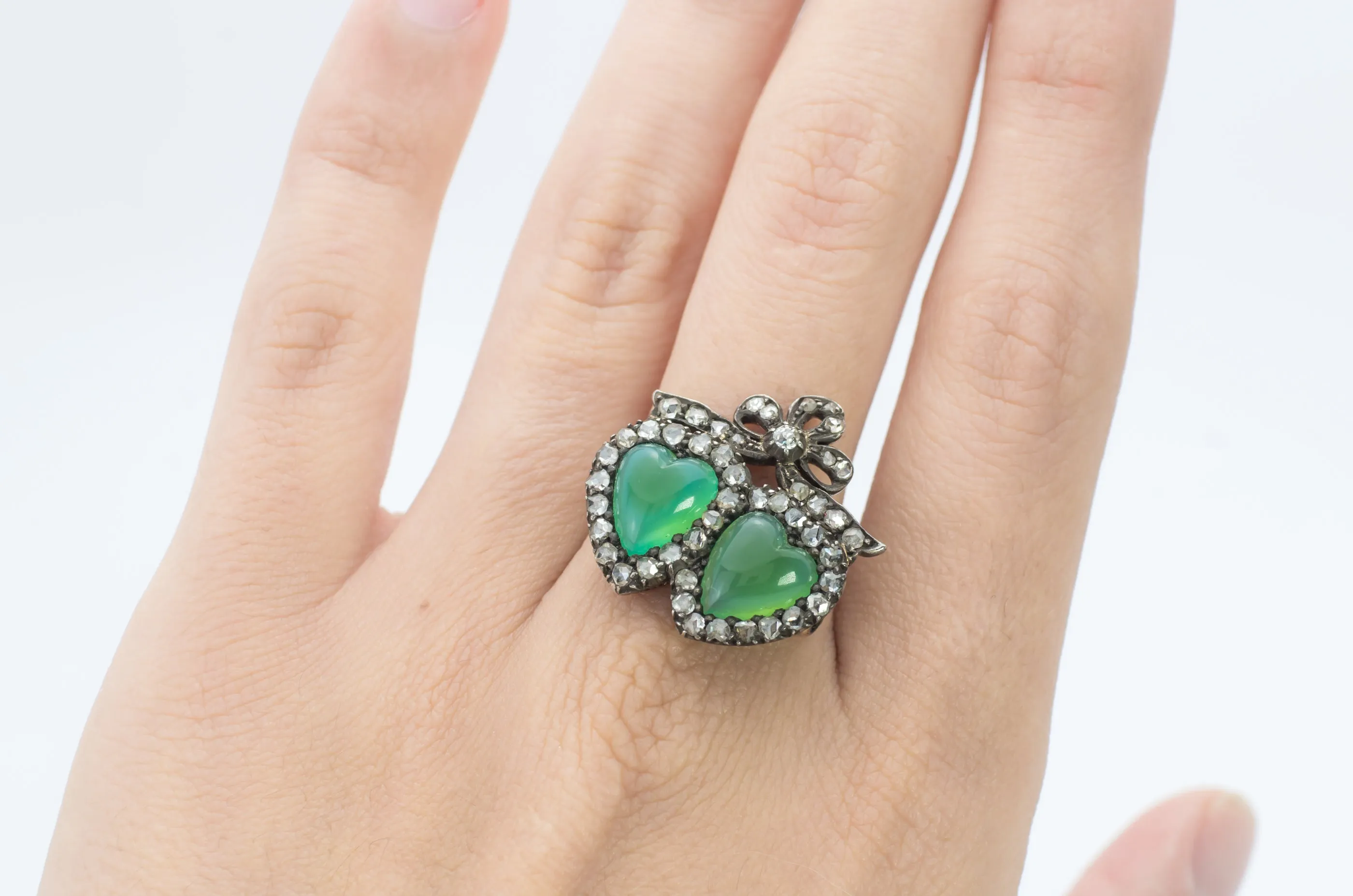 ANTIQUE CHRYSOPRASE AND ROSE CUT DIAMOND TWIN HEARTS BROOCH