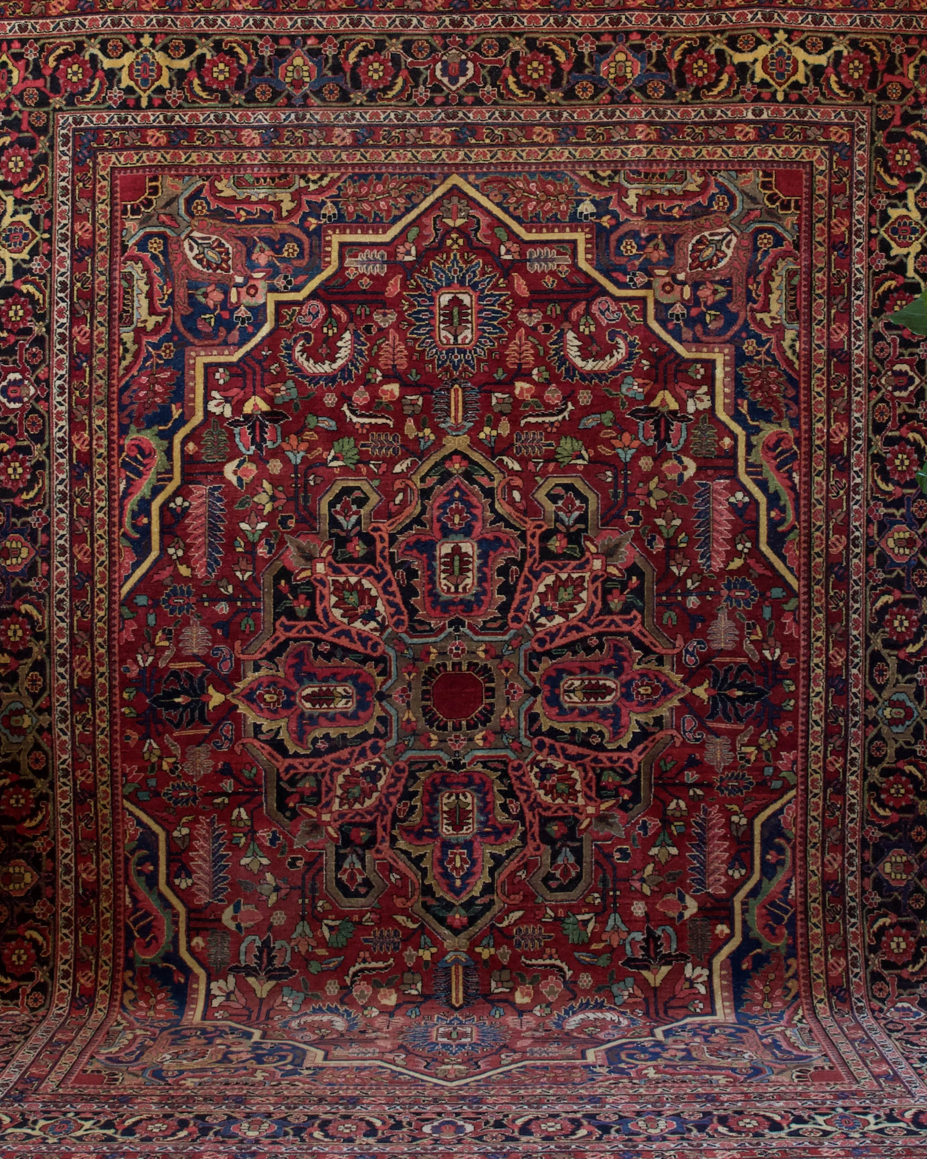 Antique NW Heriz Rug 9'3"x12'6"