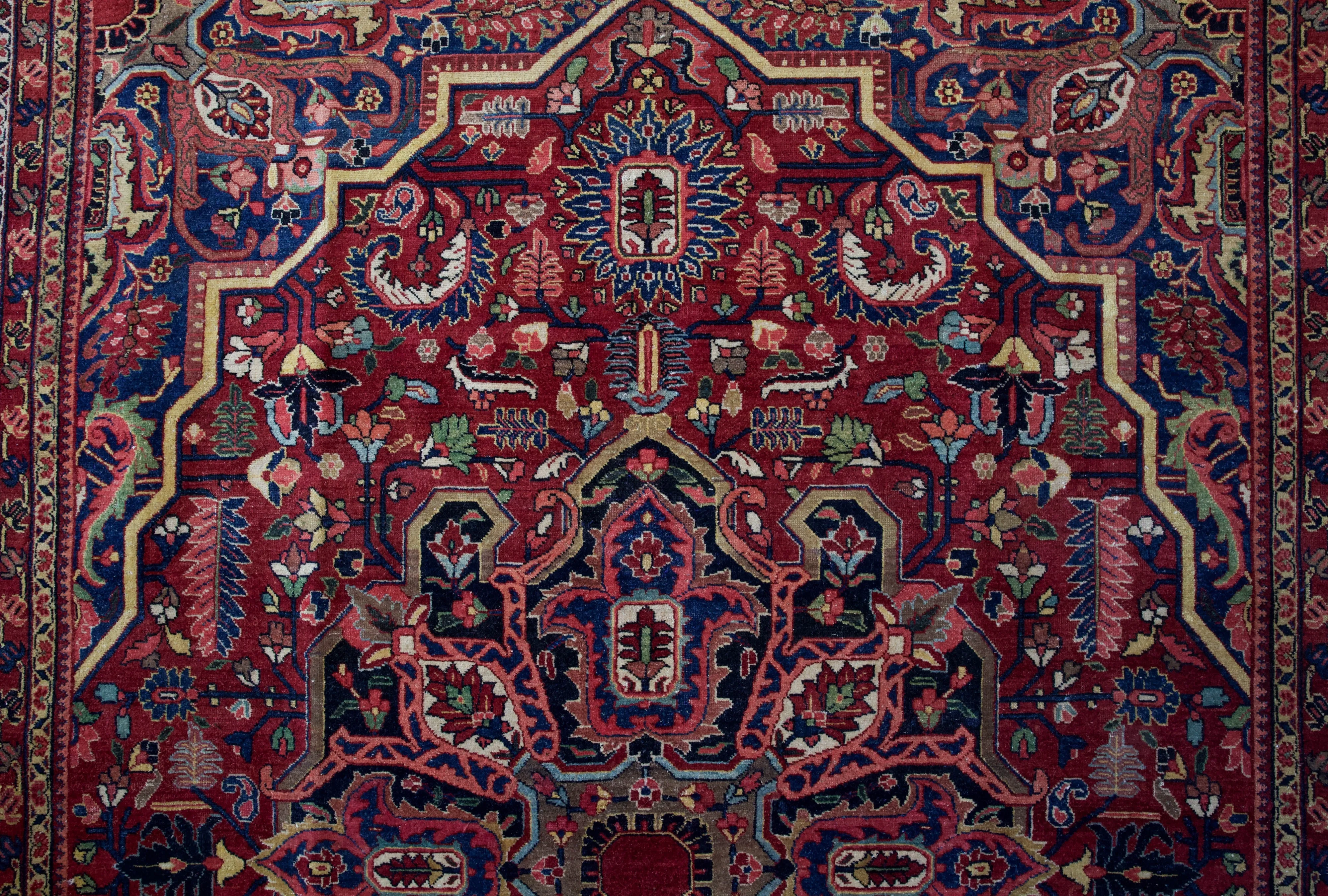 Antique NW Heriz Rug 9'3"x12'6"