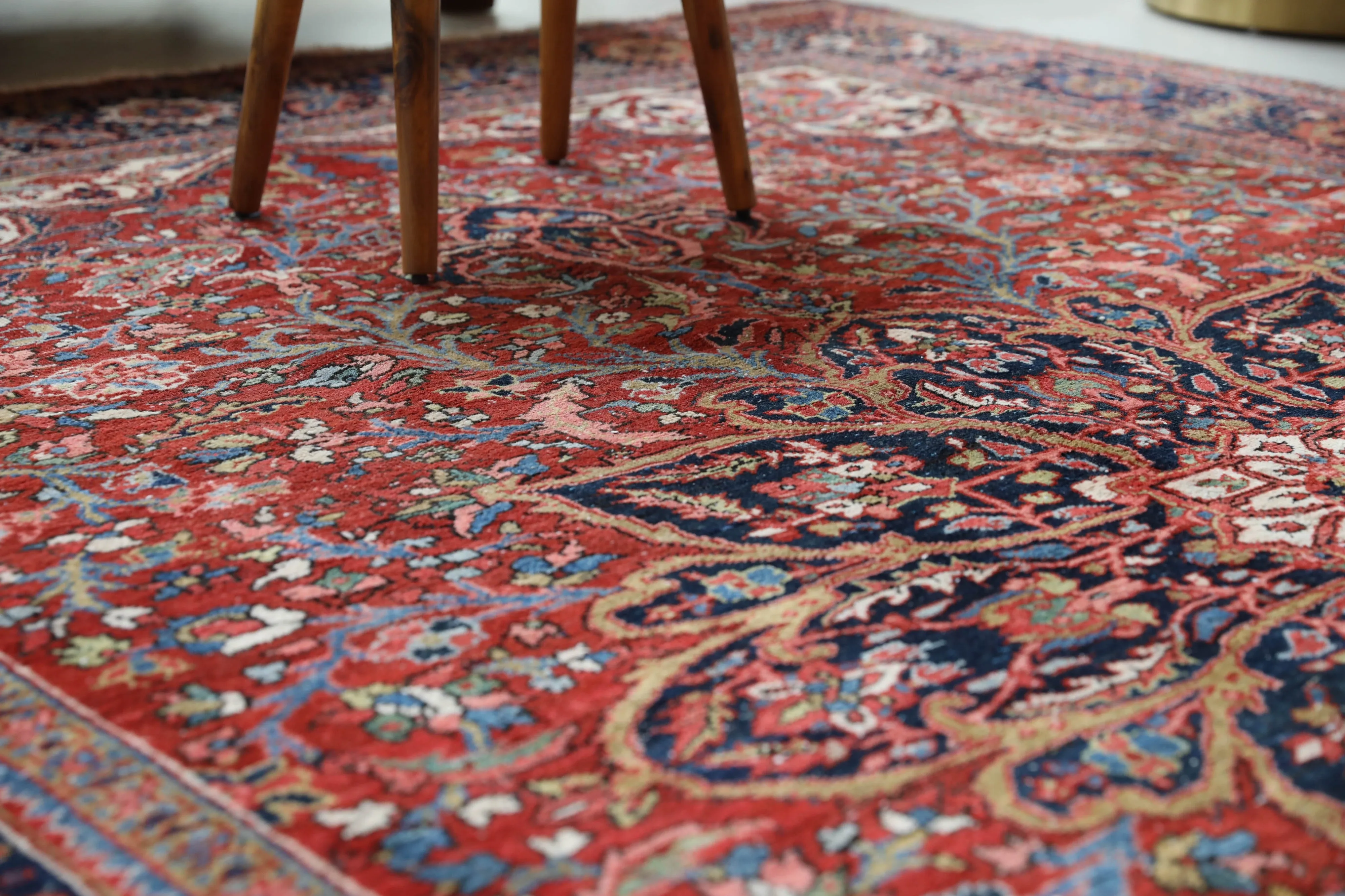 Antique NW Persian Heriz Rug 8'9"x11'6"