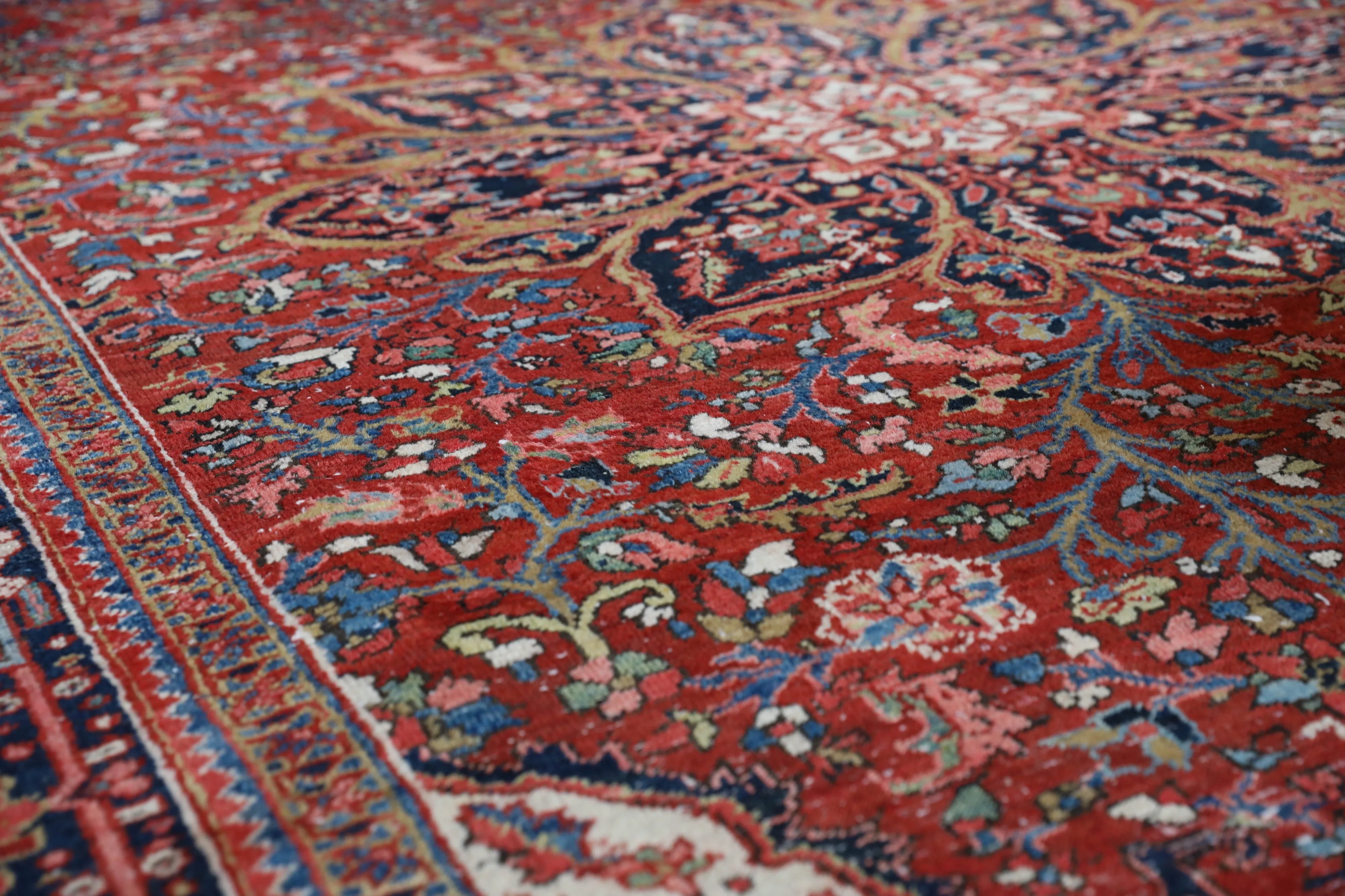 Antique NW Persian Heriz Rug 8'9"x11'6"