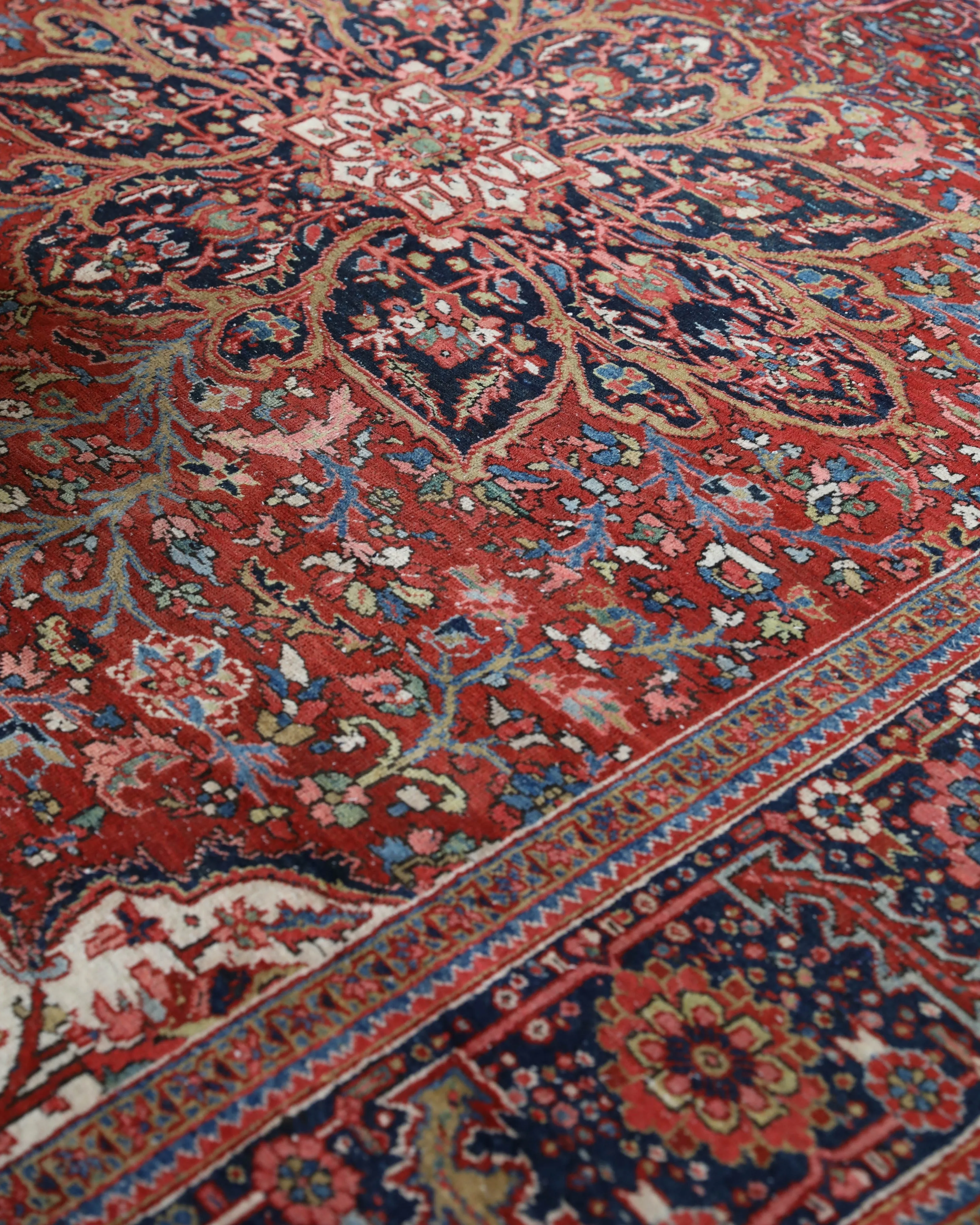 Antique NW Persian Heriz Rug 8'9"x11'6"