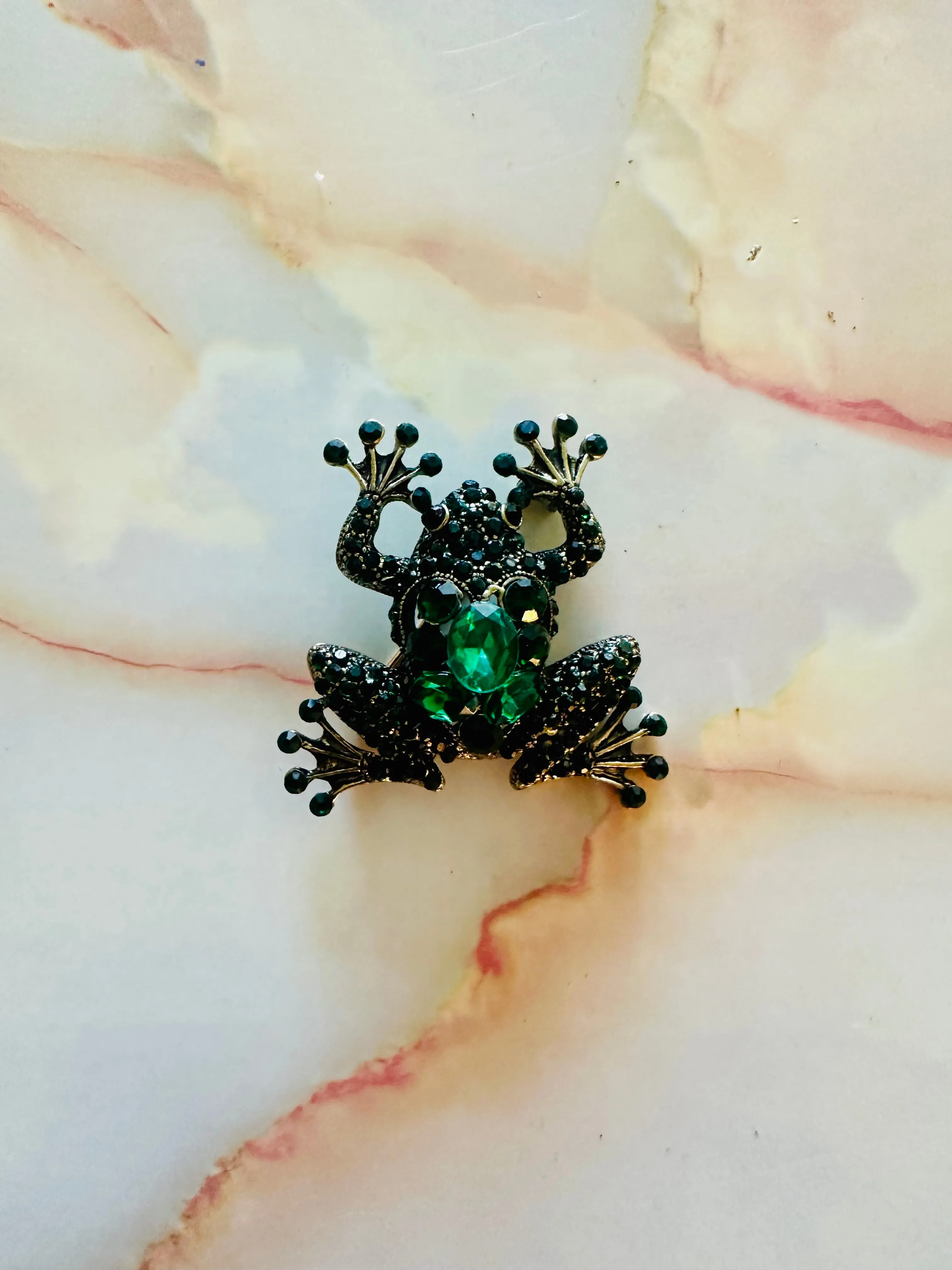 Brooches 11 — 15