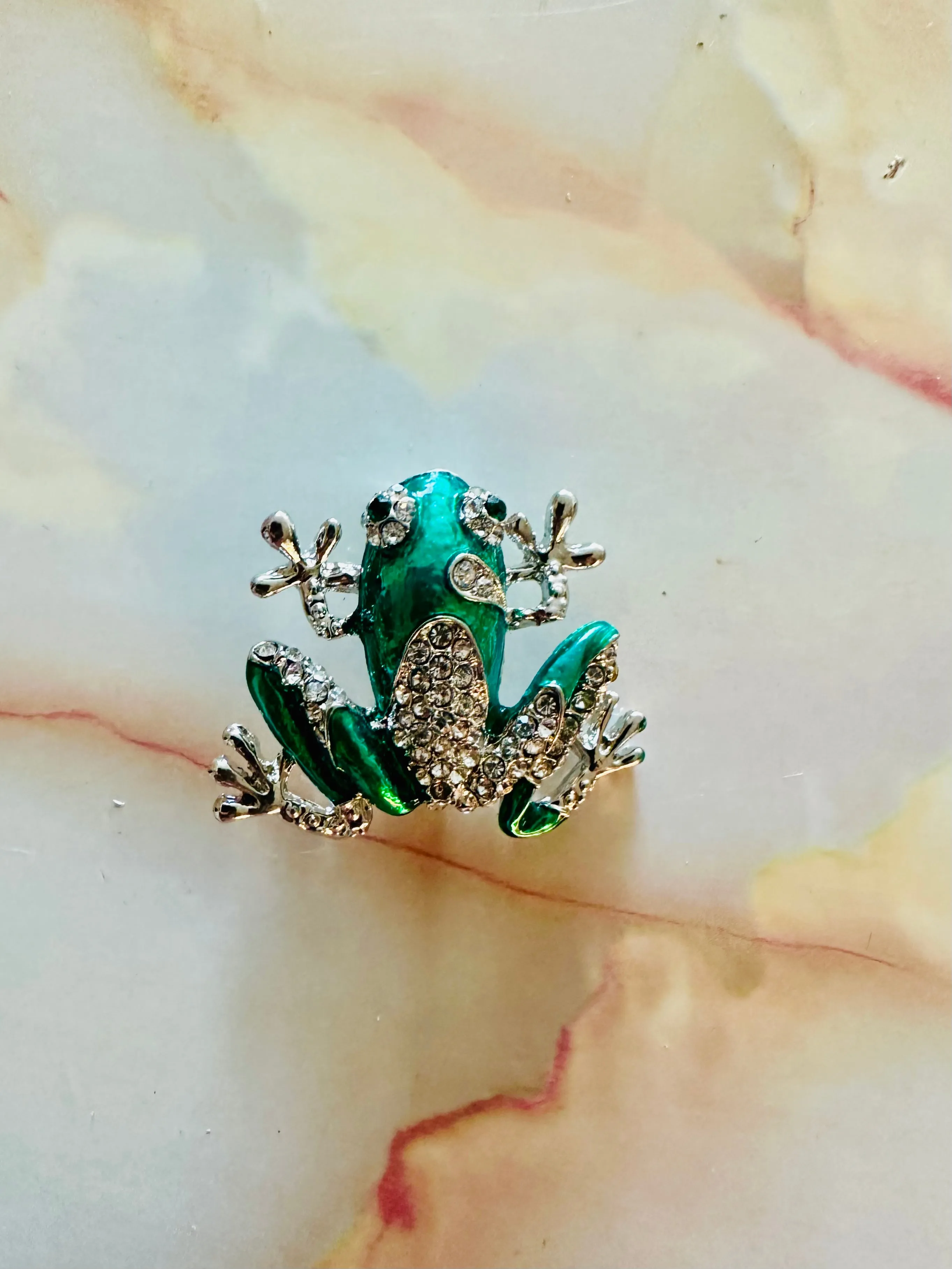 Brooches 11 — 15