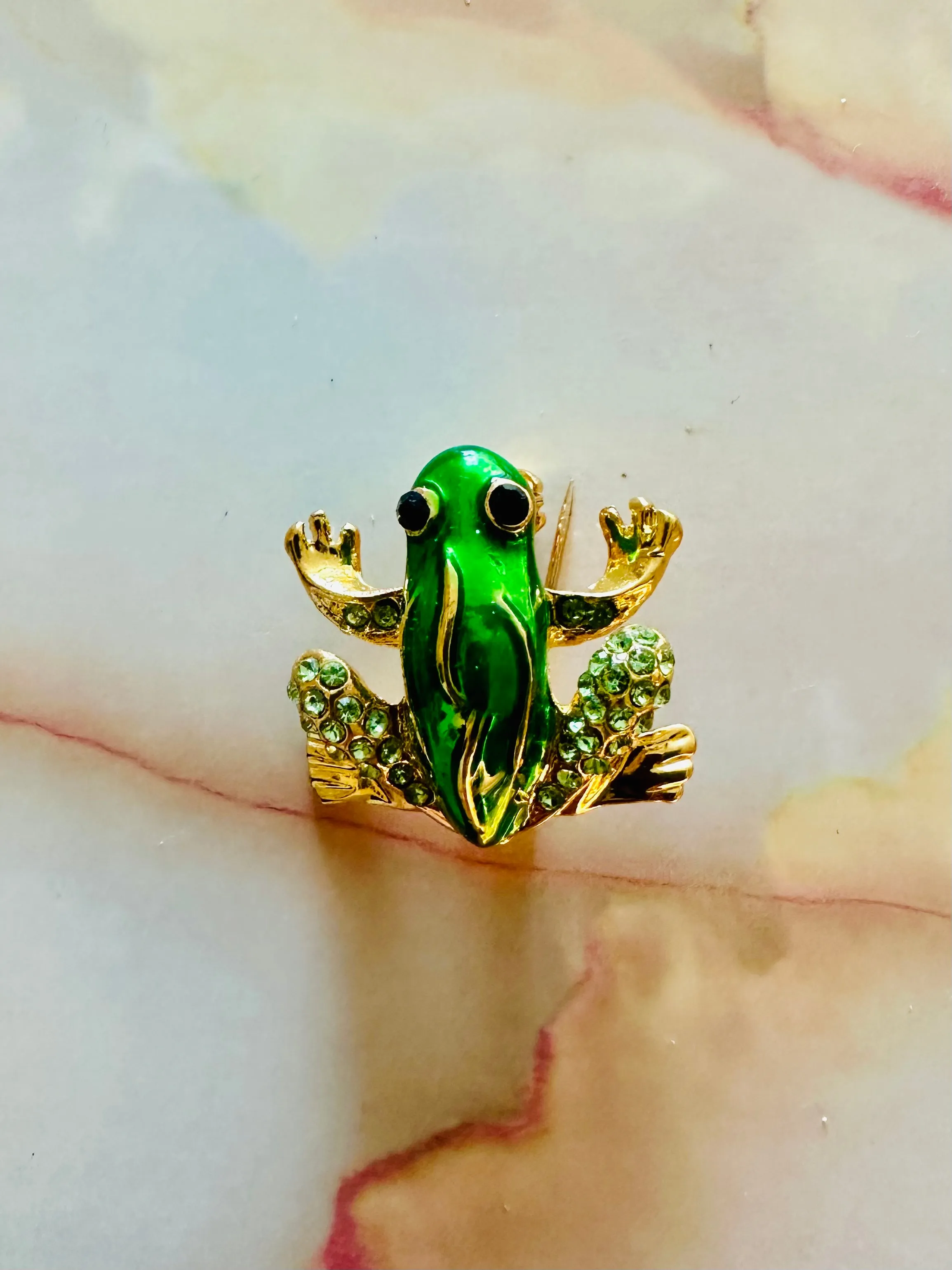 Brooches 11 — 15