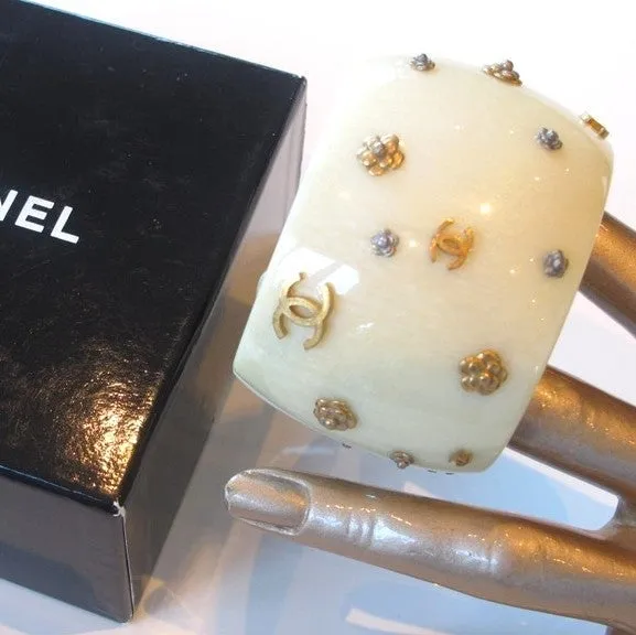 Chanel 1980s Bakelite Multi Logo Manchette Bracelet Box!