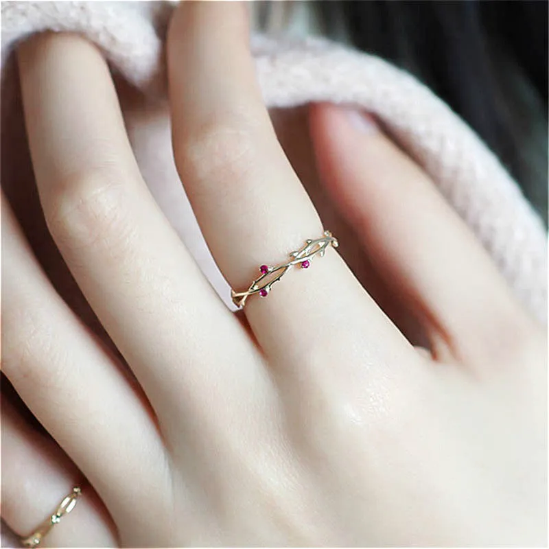 Dainty Vines Ring