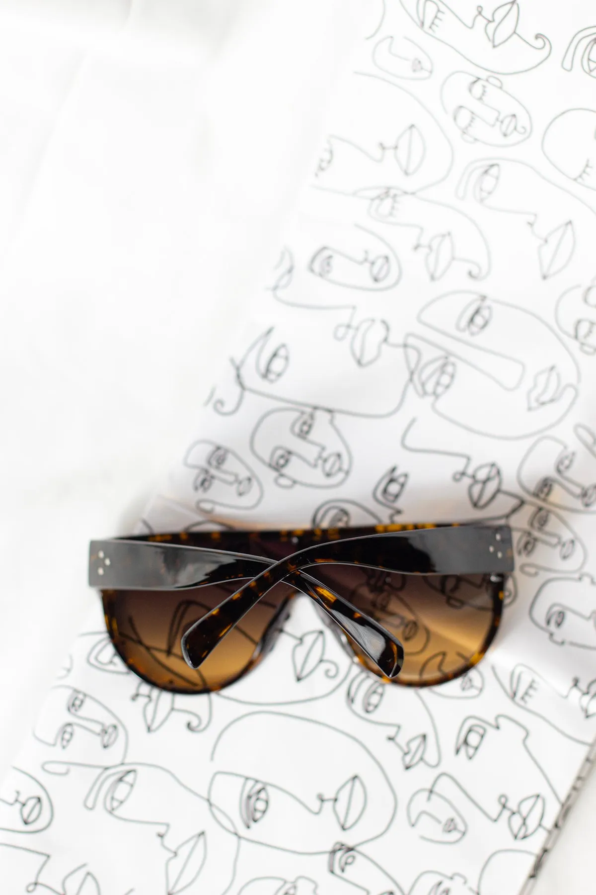 Flat Top Full Lens Sunglasses