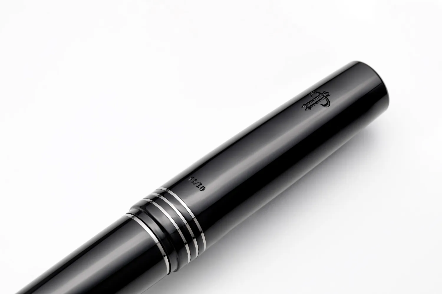 Leonardo Officina Italiana - MZG 2.0 Ultra Nero Pen Venture Exclusive