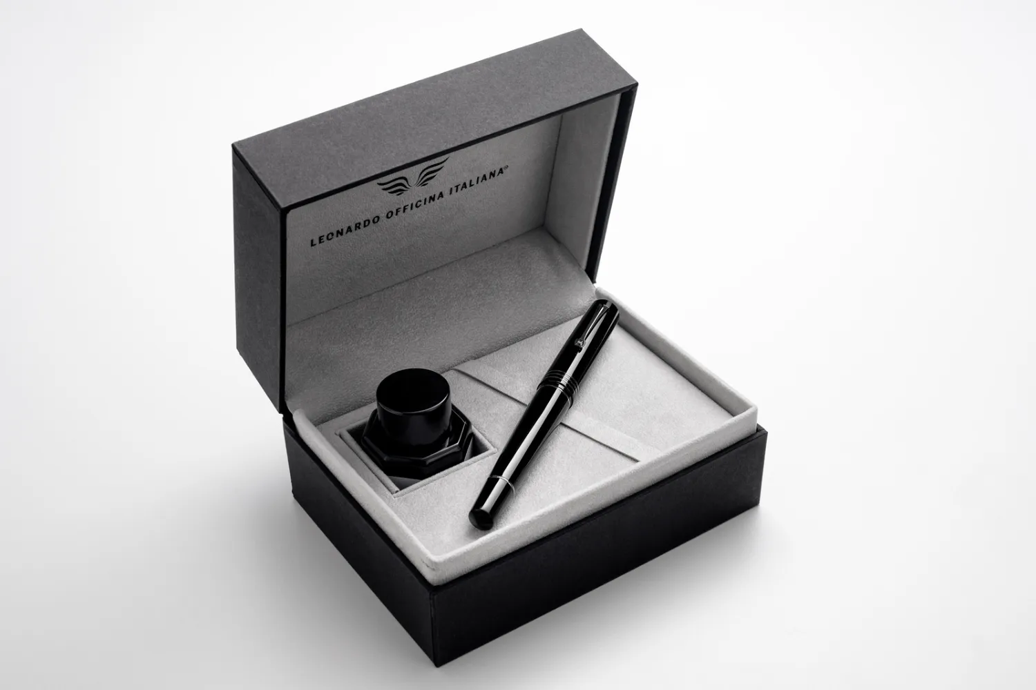Leonardo Officina Italiana - MZG 2.0 Ultra Nero Pen Venture Exclusive
