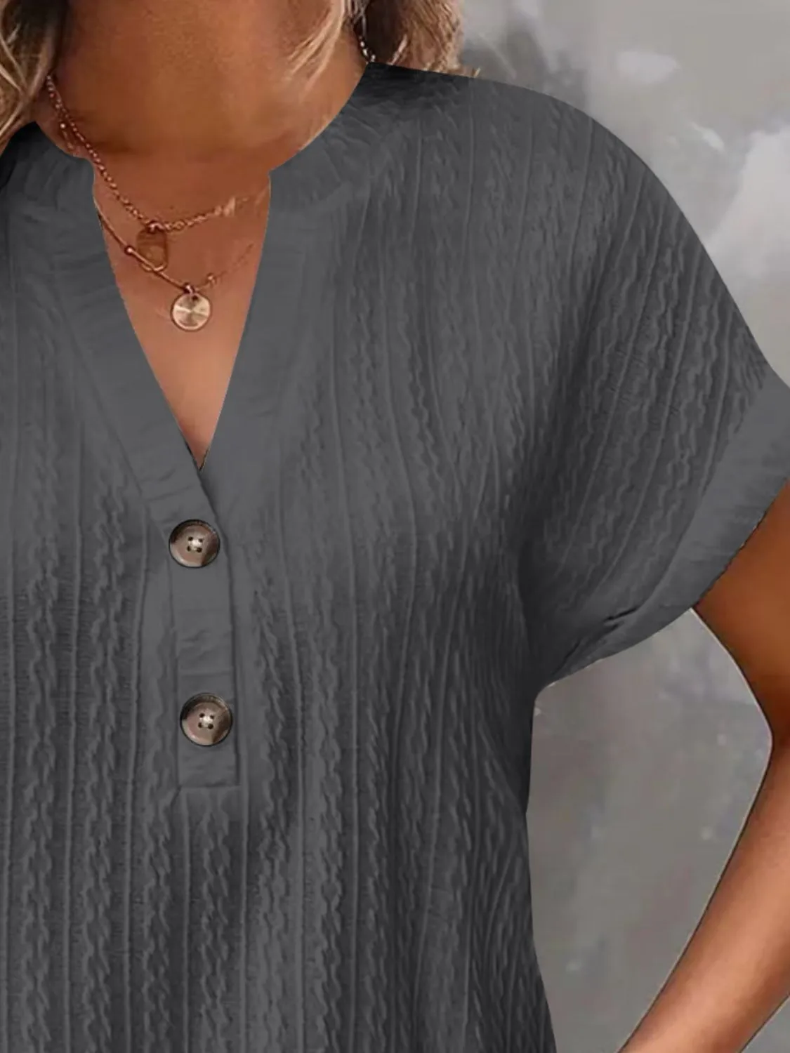 Light Colored Textured Buttoned Short Sleeve Top