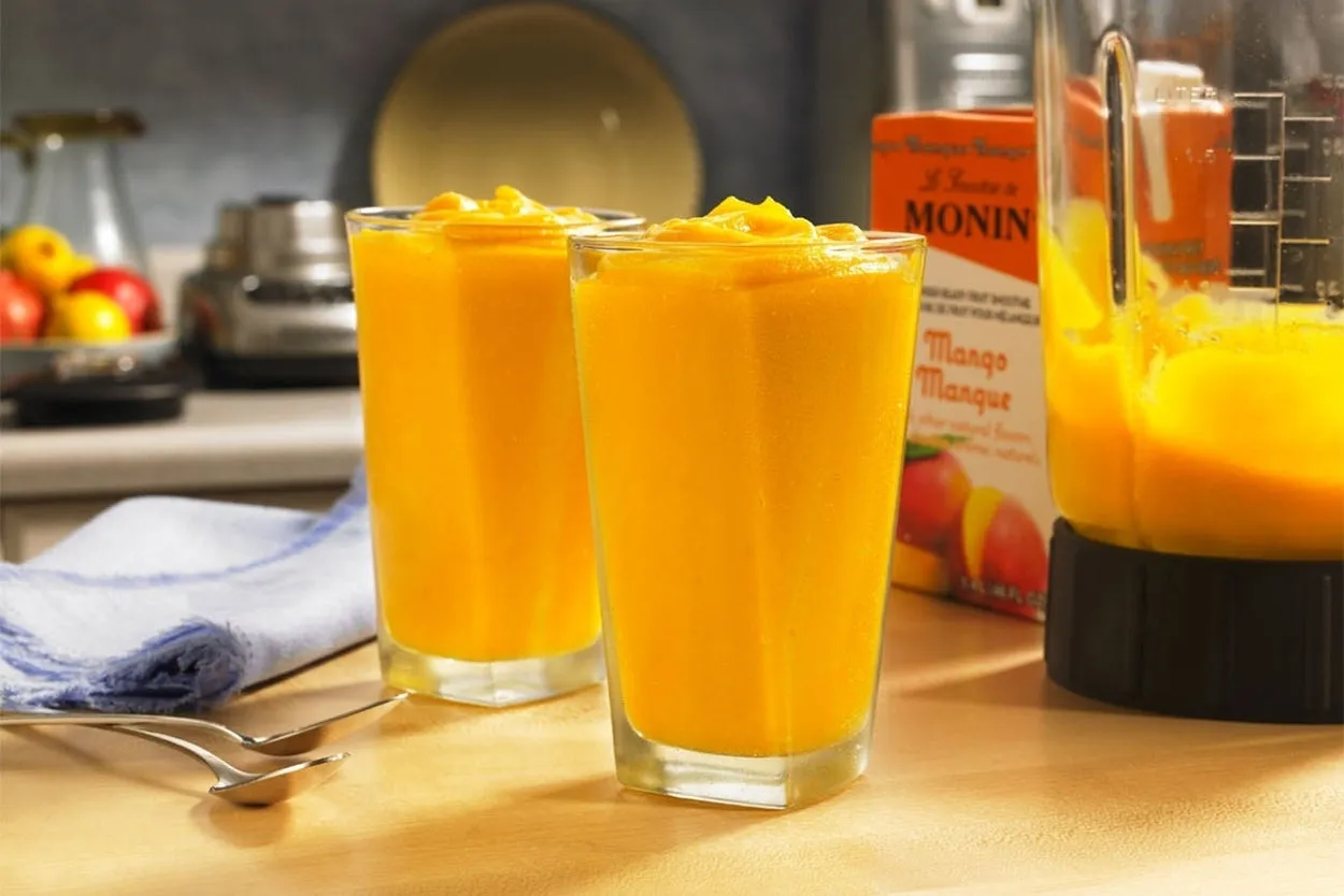 Mango Fruit Smoothie Mix - Monin Canada - 6 x 46 oz