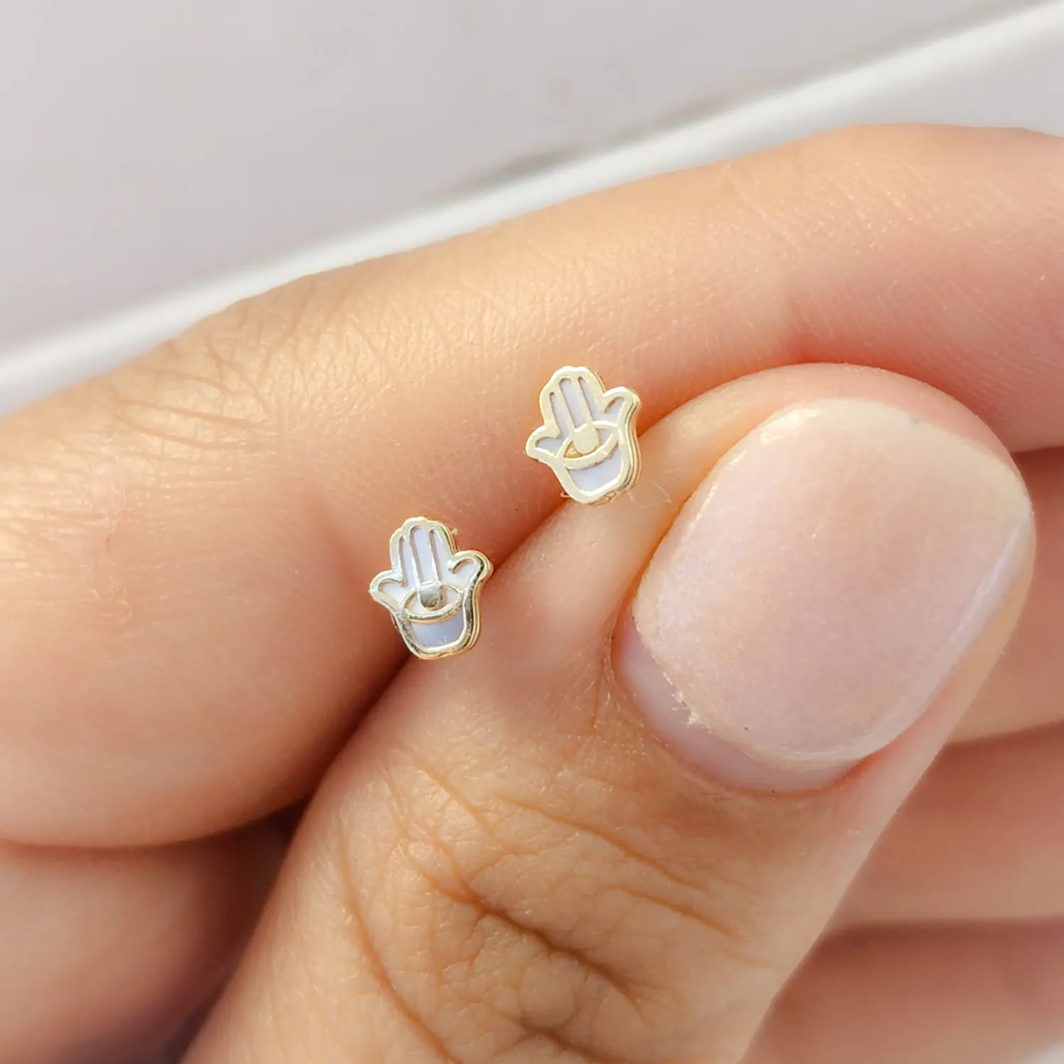 Mother of Pearl Mini Hamsa