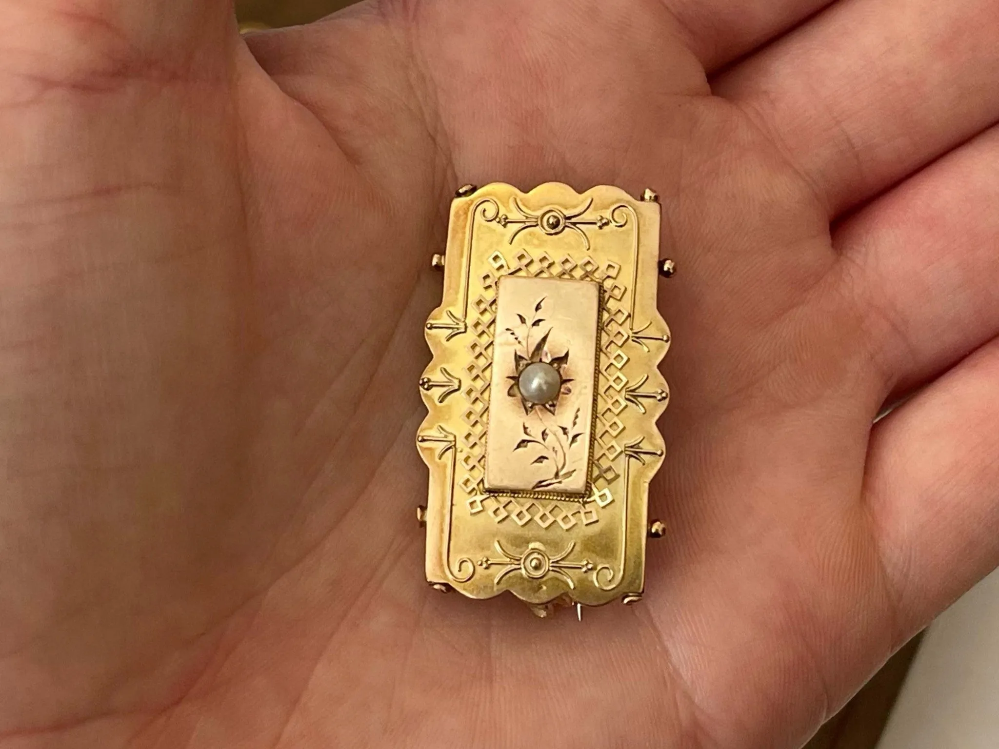 Mourning Brooch 14k Yellow Gold