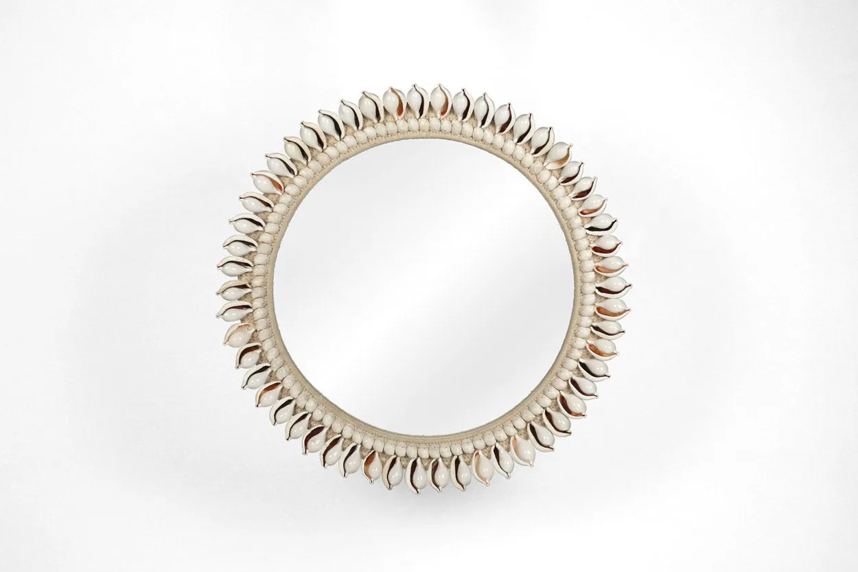 Nikki Shell Mirror Round (White)