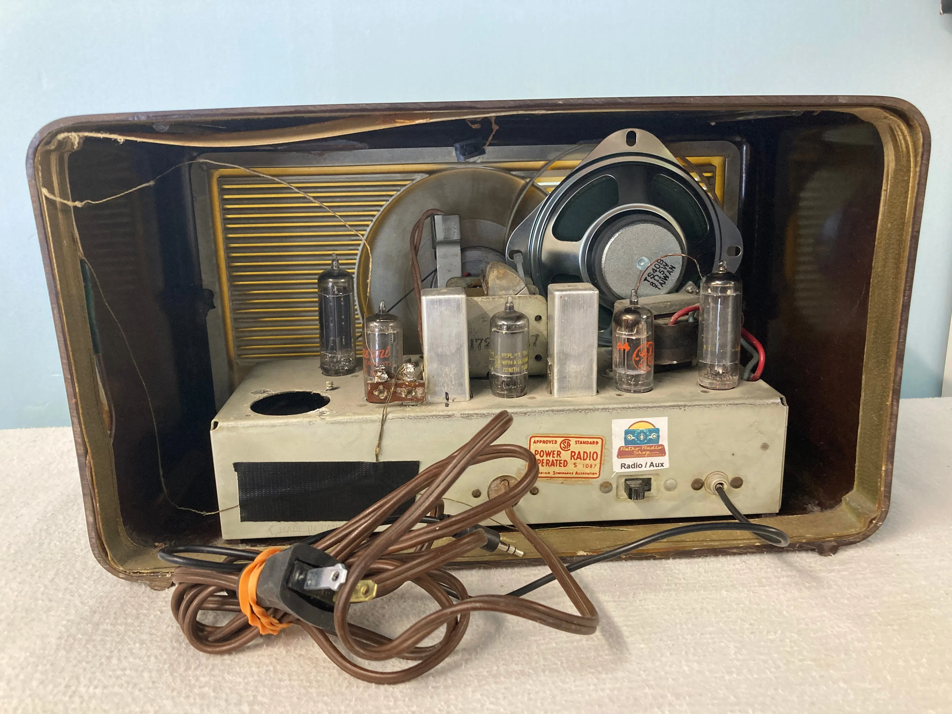 Northern Electric 5500 Baby Champ Tube Radio With Bluetooth & FM Options