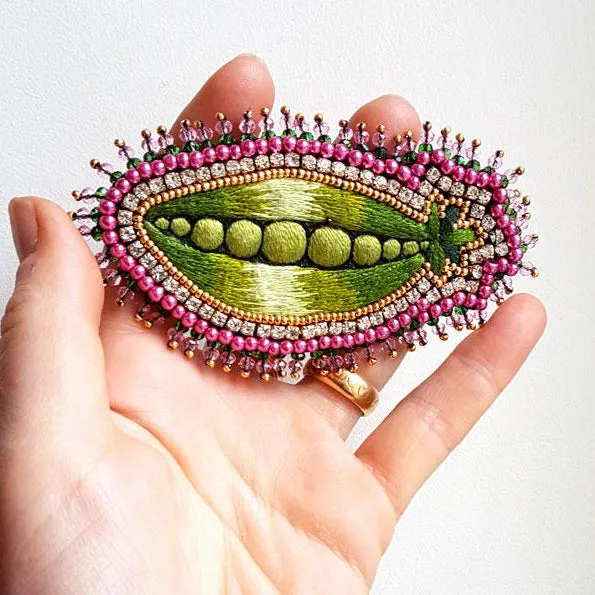 Peapod Brooch