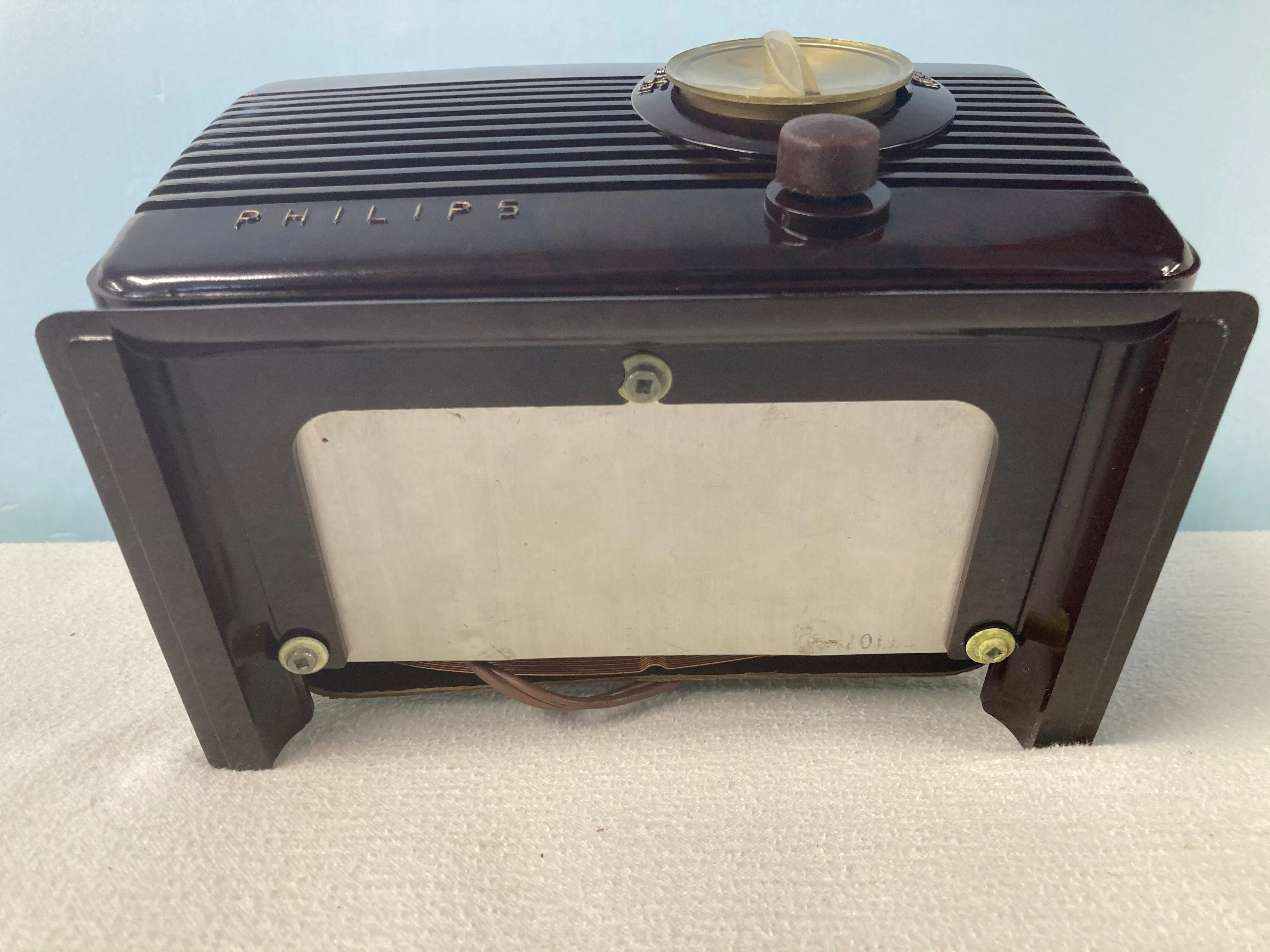Philips Tube Radio With FM/Bluetooth & Option