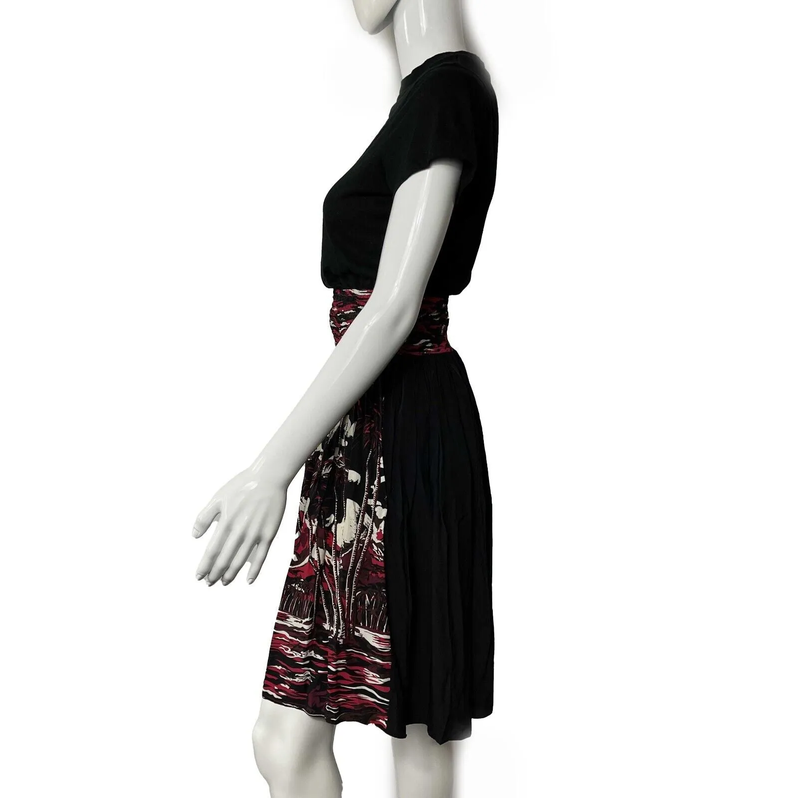 PRADA - Tropical Island Print Black Midi Printed Skirt - 38 US 2