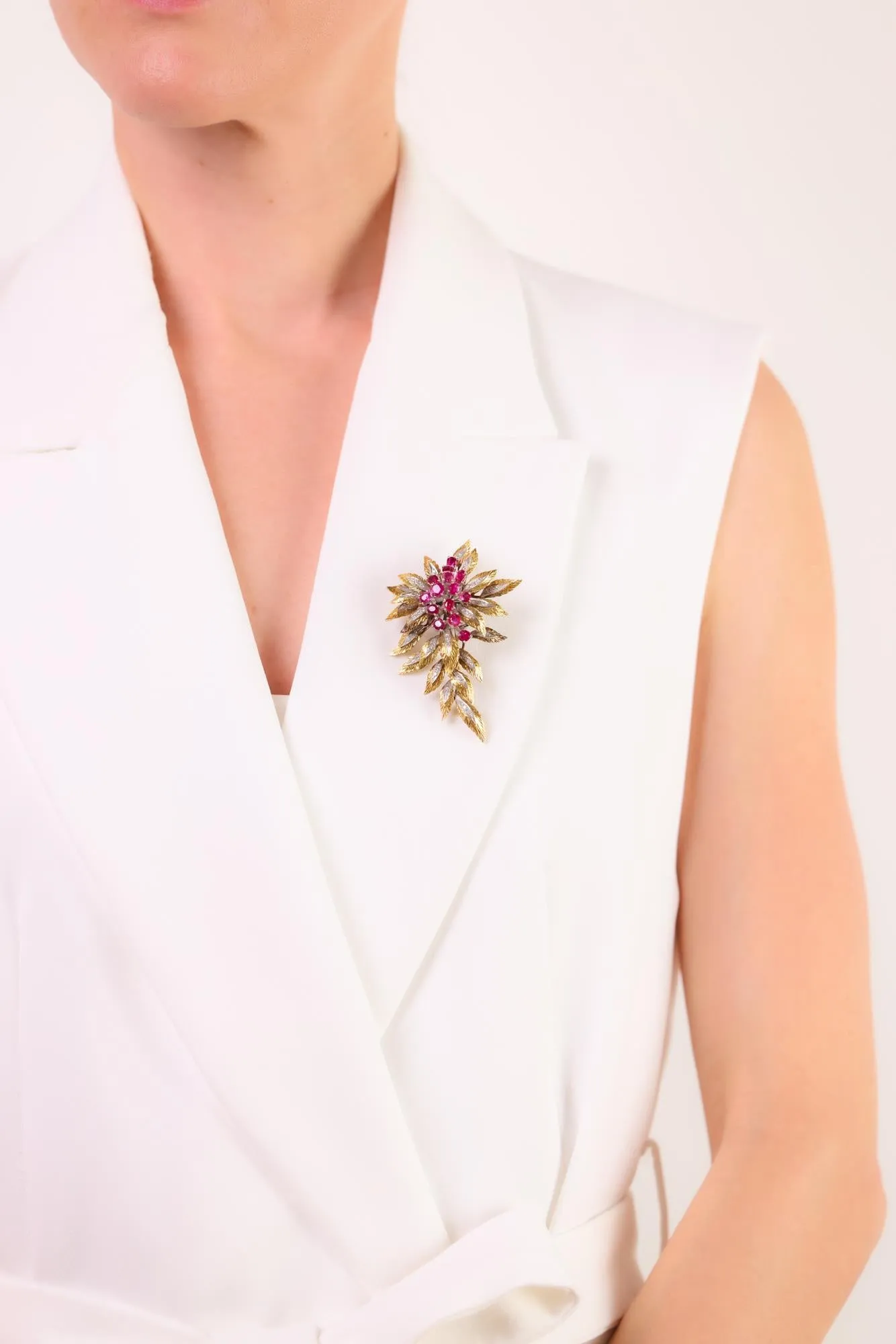 Retro 5 carat ruby diamond 14k gold leaf brooch
