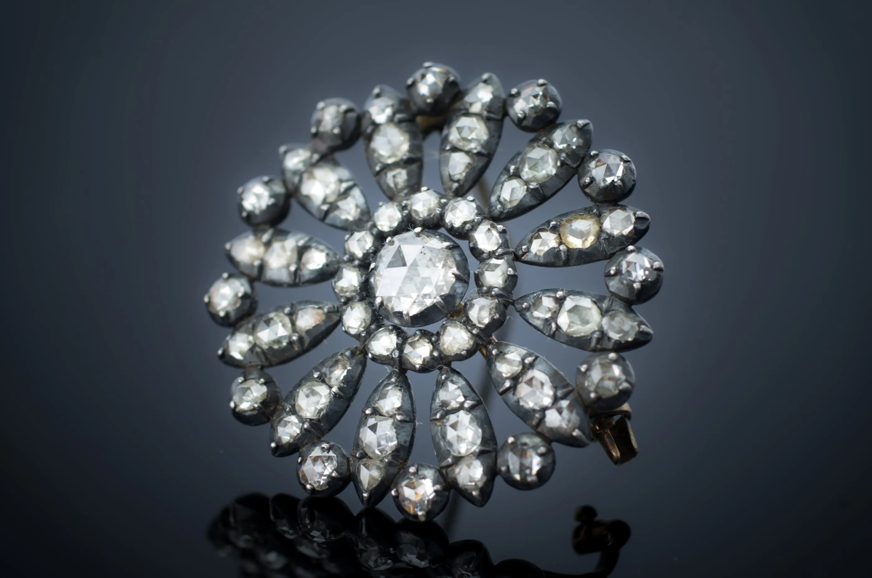 ROSE CUT DIAMOND BROOCH