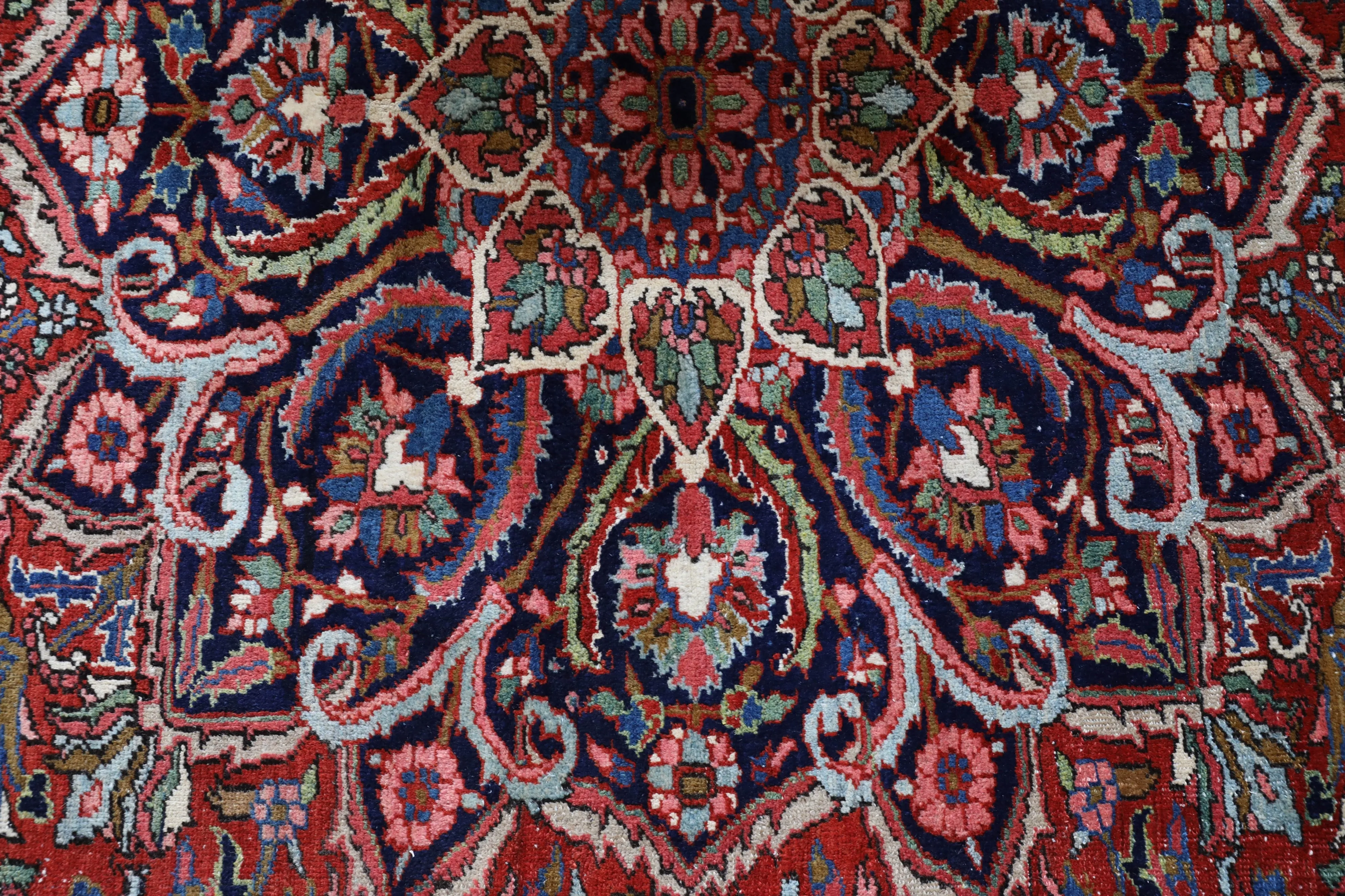 Semi-antique NW Persian Heriz Rug 8'4"x11'8"