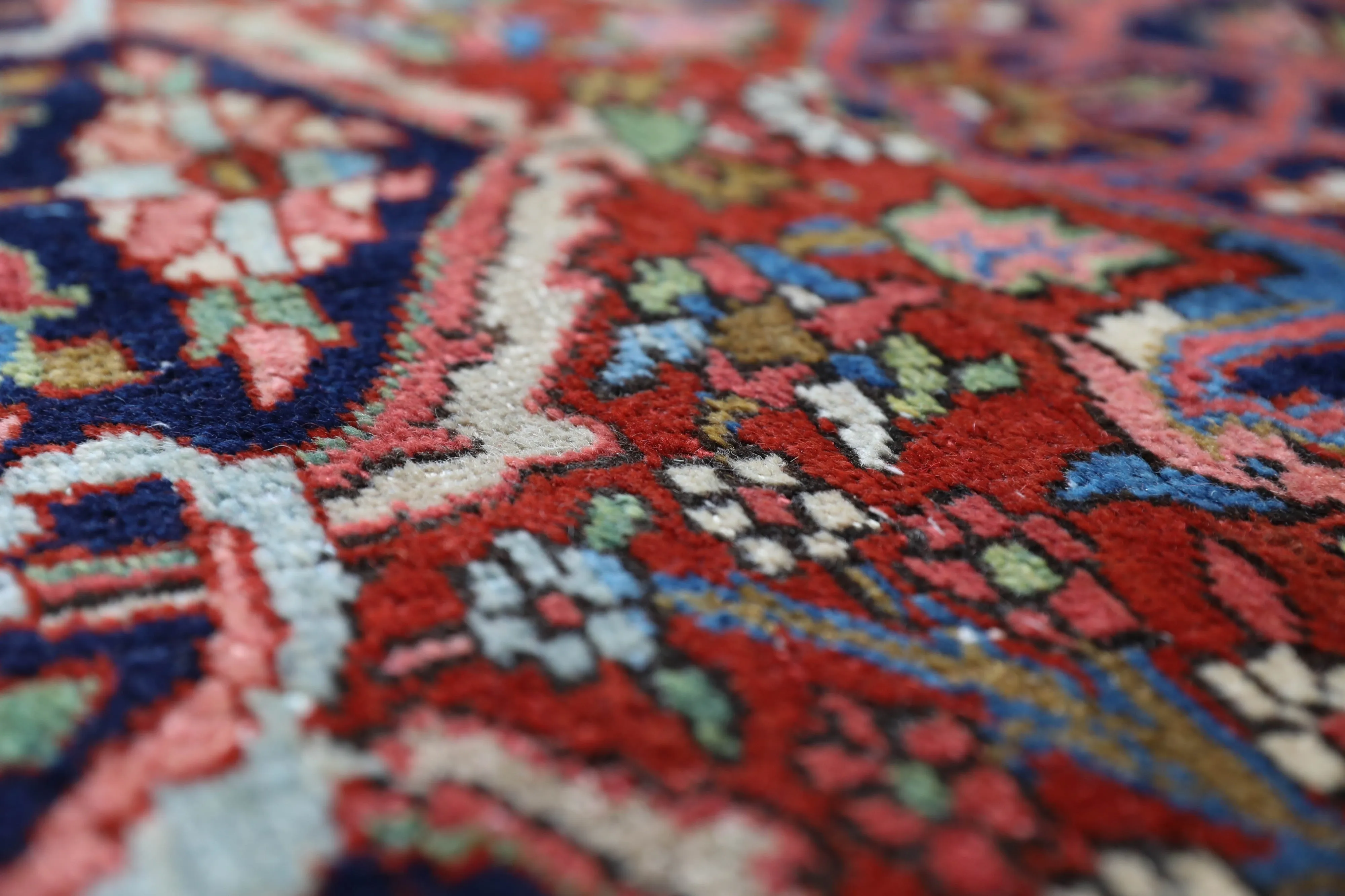 Semi-antique NW Persian Heriz Rug 8'4"x11'8"
