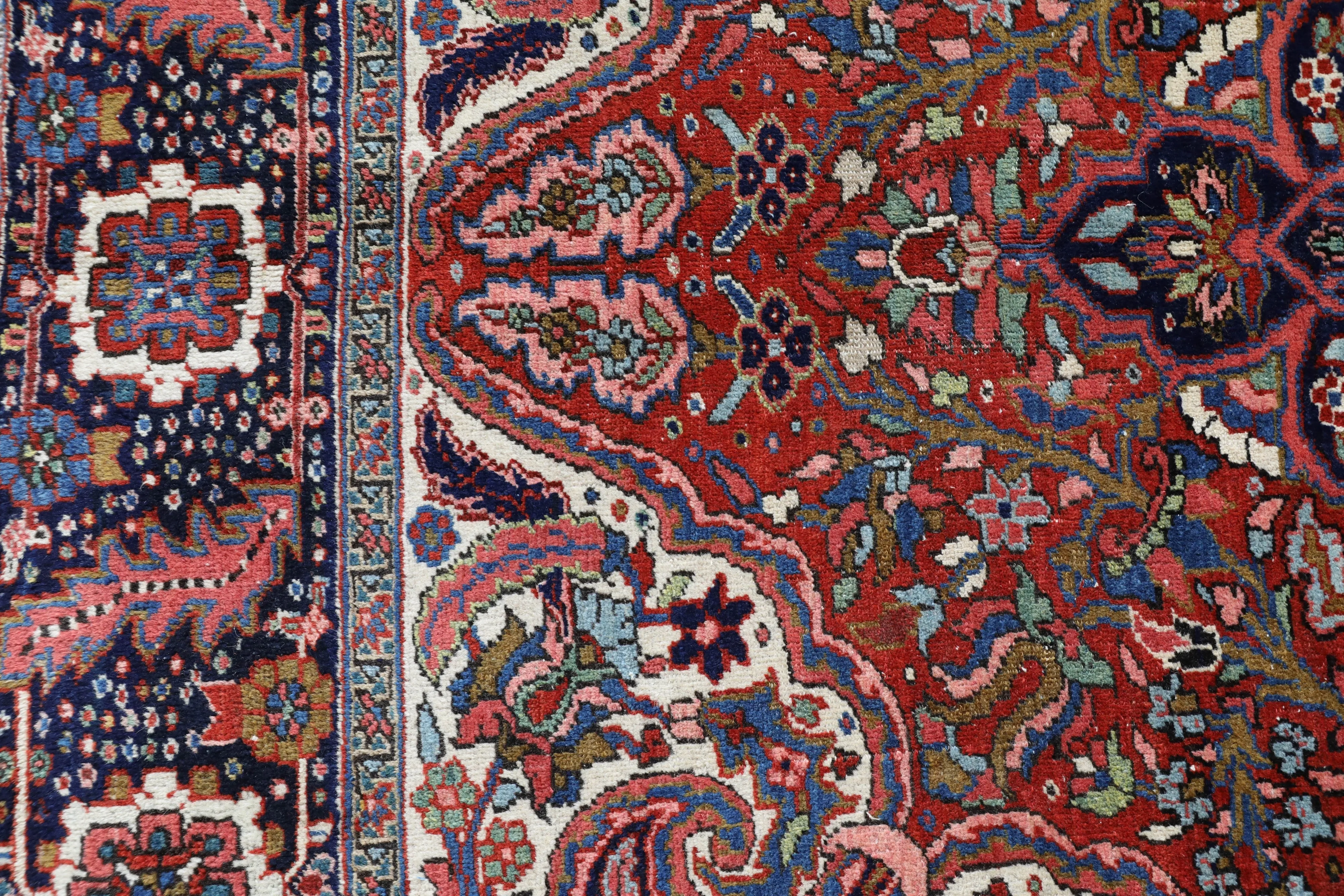 Semi-antique NW Persian Heriz Rug 8'4"x11'8"