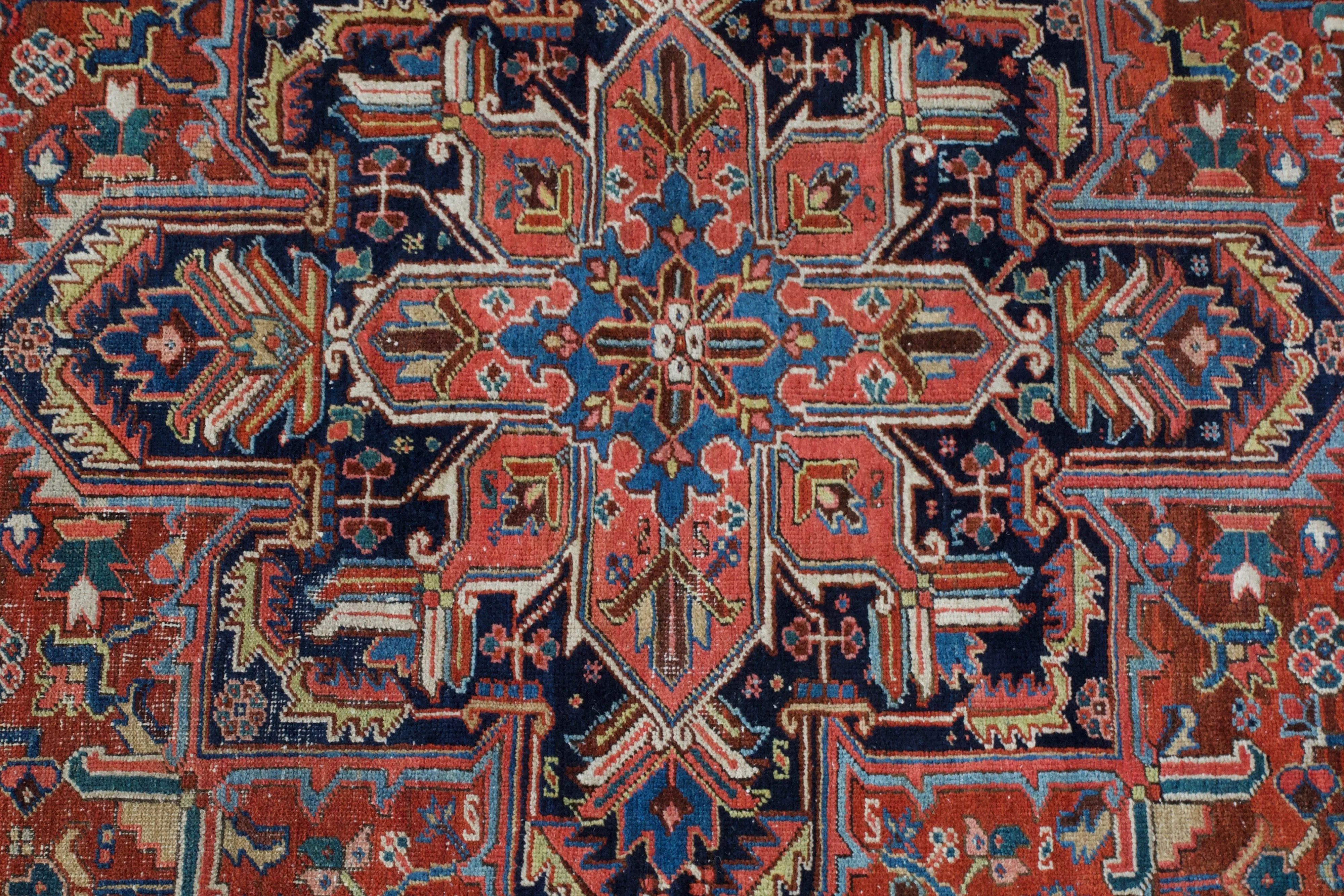 Semi-Antique NW Persian Heriz Rug 9'x12'
