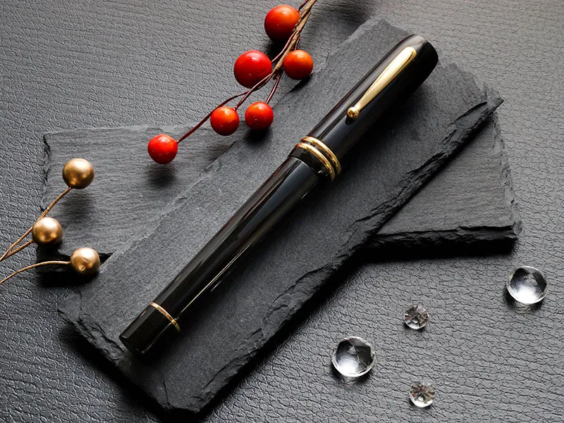 Seven Treasures - Bakelite Black