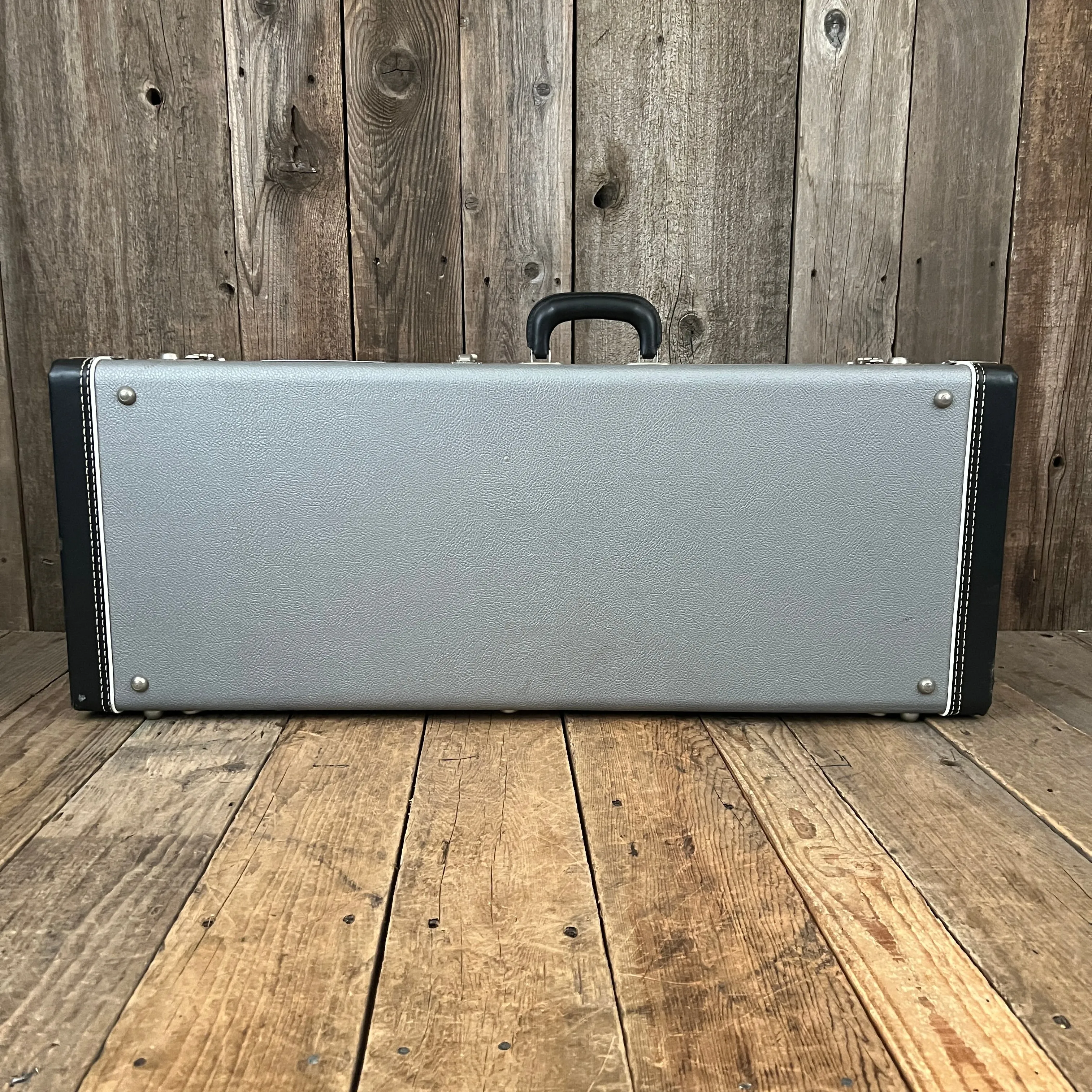 SOLD - Rickenbacker 325/12V63 3/4 Scale 1999 Jetglo