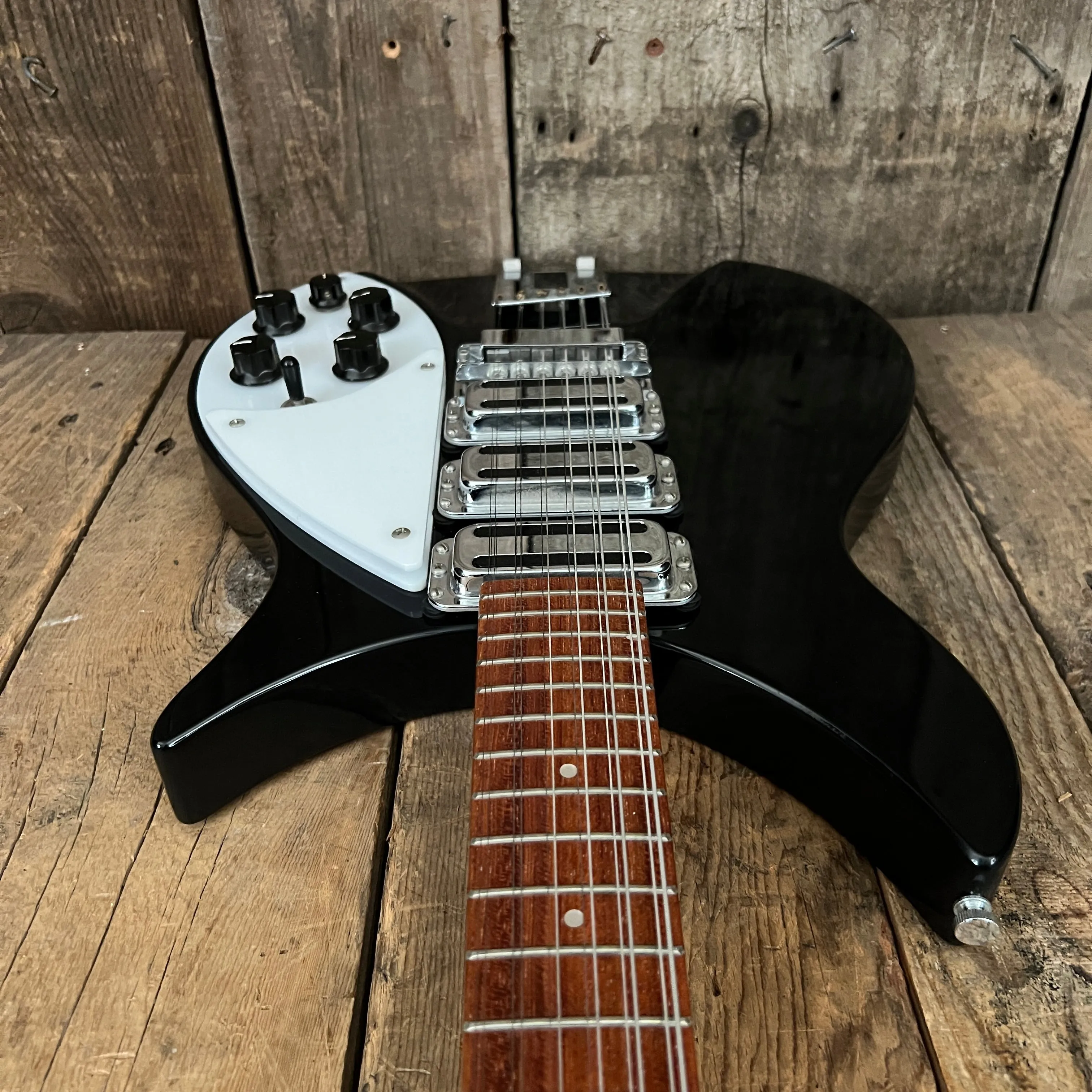SOLD - Rickenbacker 325/12V63 3/4 Scale 1999 Jetglo