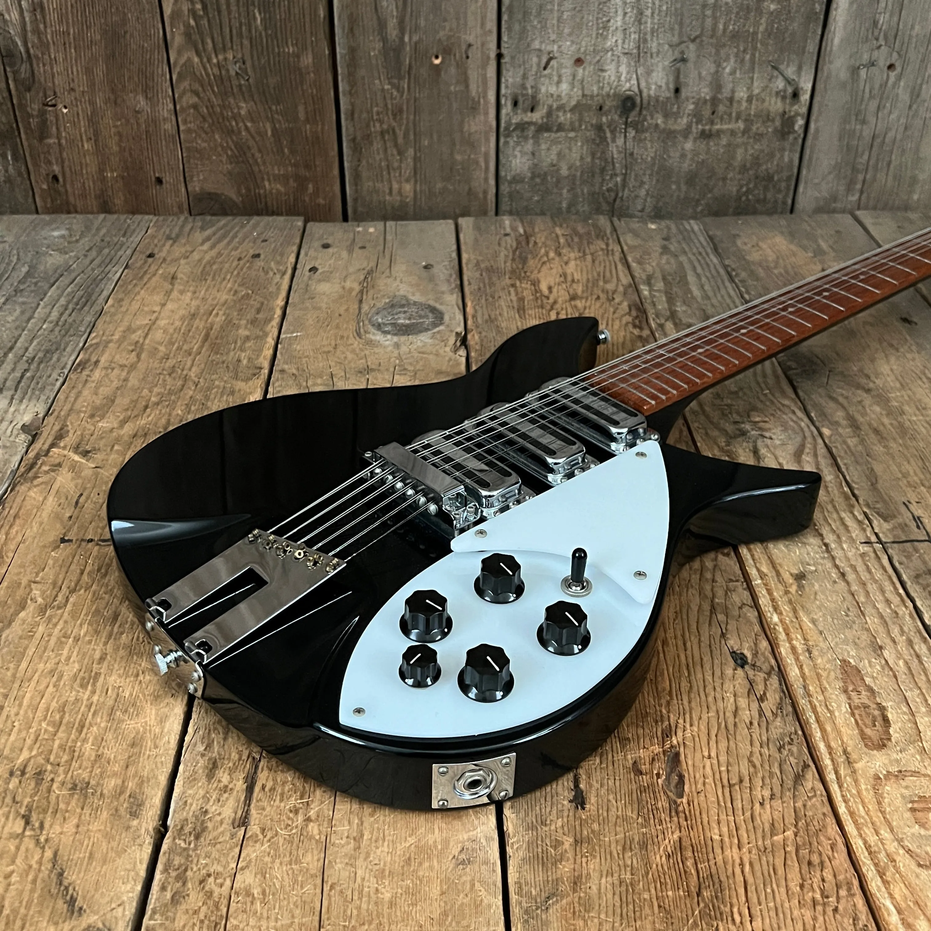 SOLD - Rickenbacker 325/12V63 3/4 Scale 1999 Jetglo