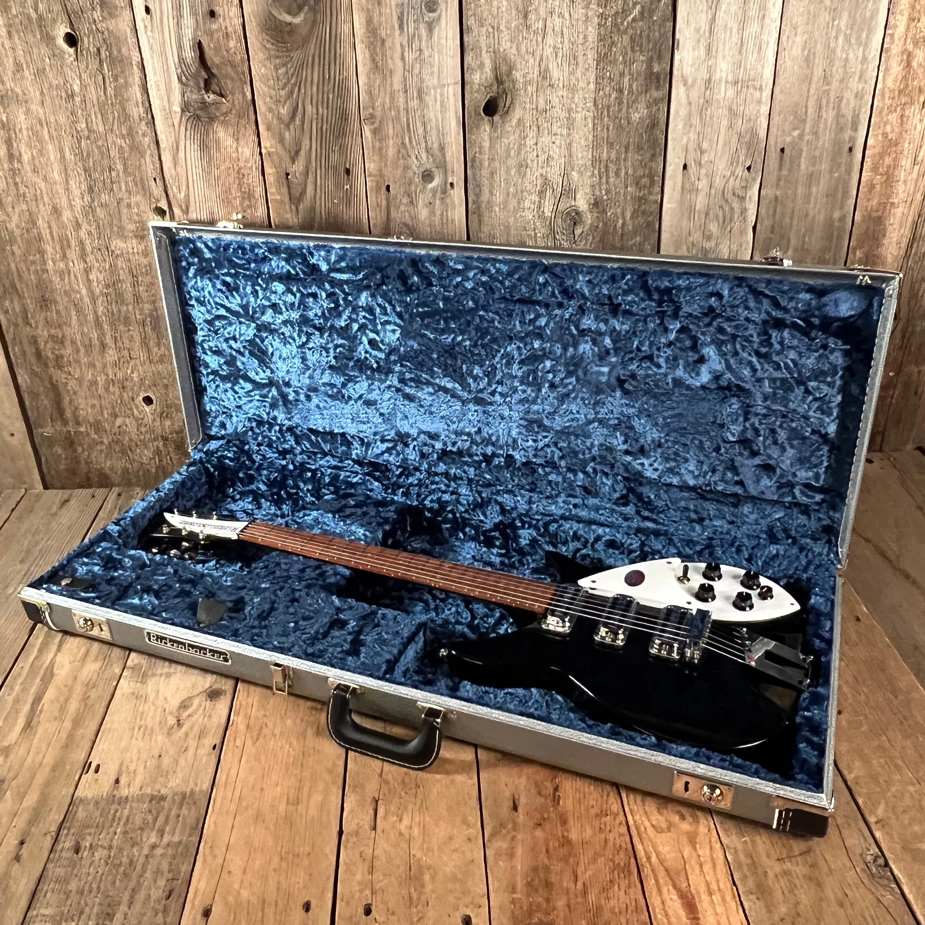 SOLD - Rickenbacker 350V63 Liverpool Semi-Hollow Full Scale 2023