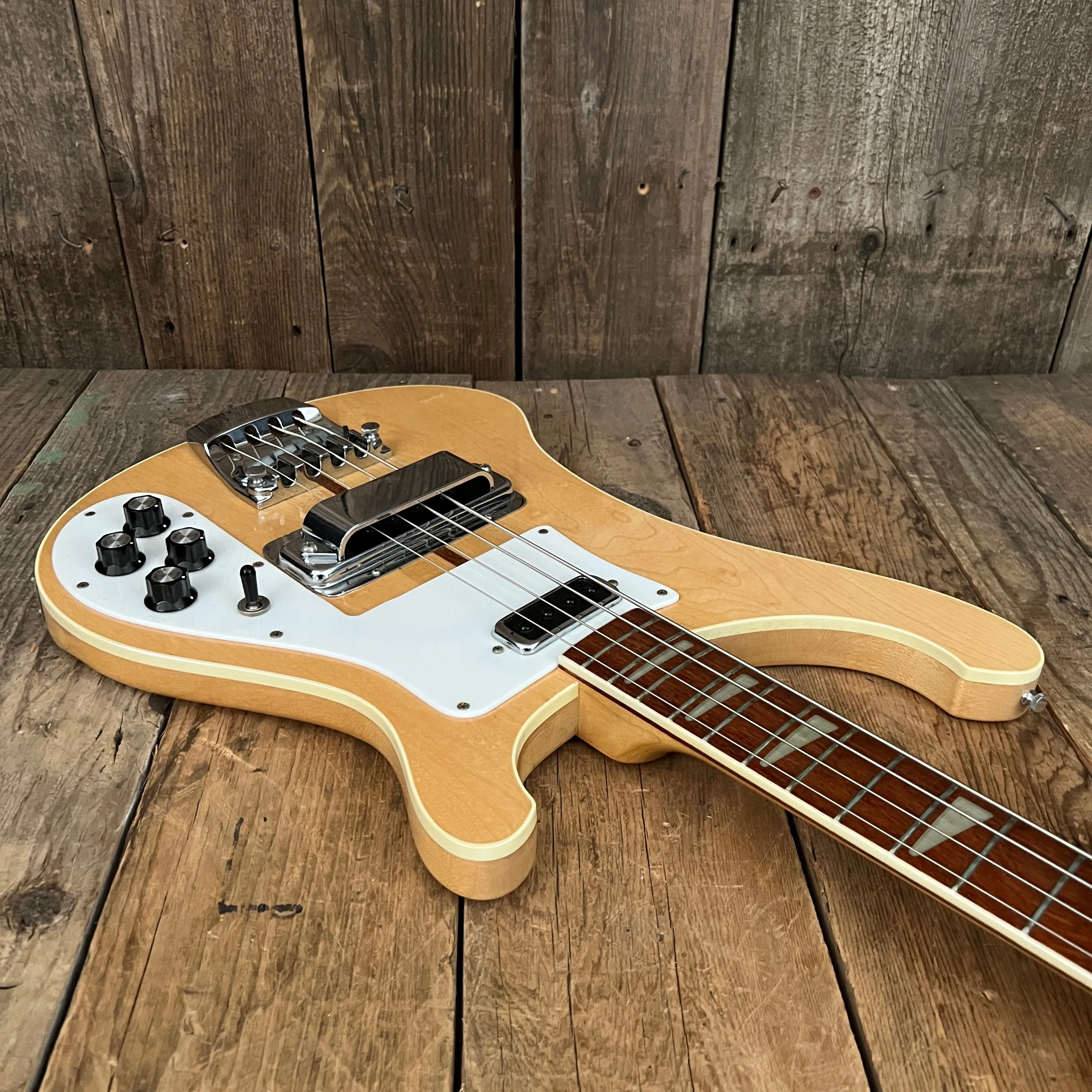 SOLD - Rickenbacker 4001 Bass Mapleglo 1974