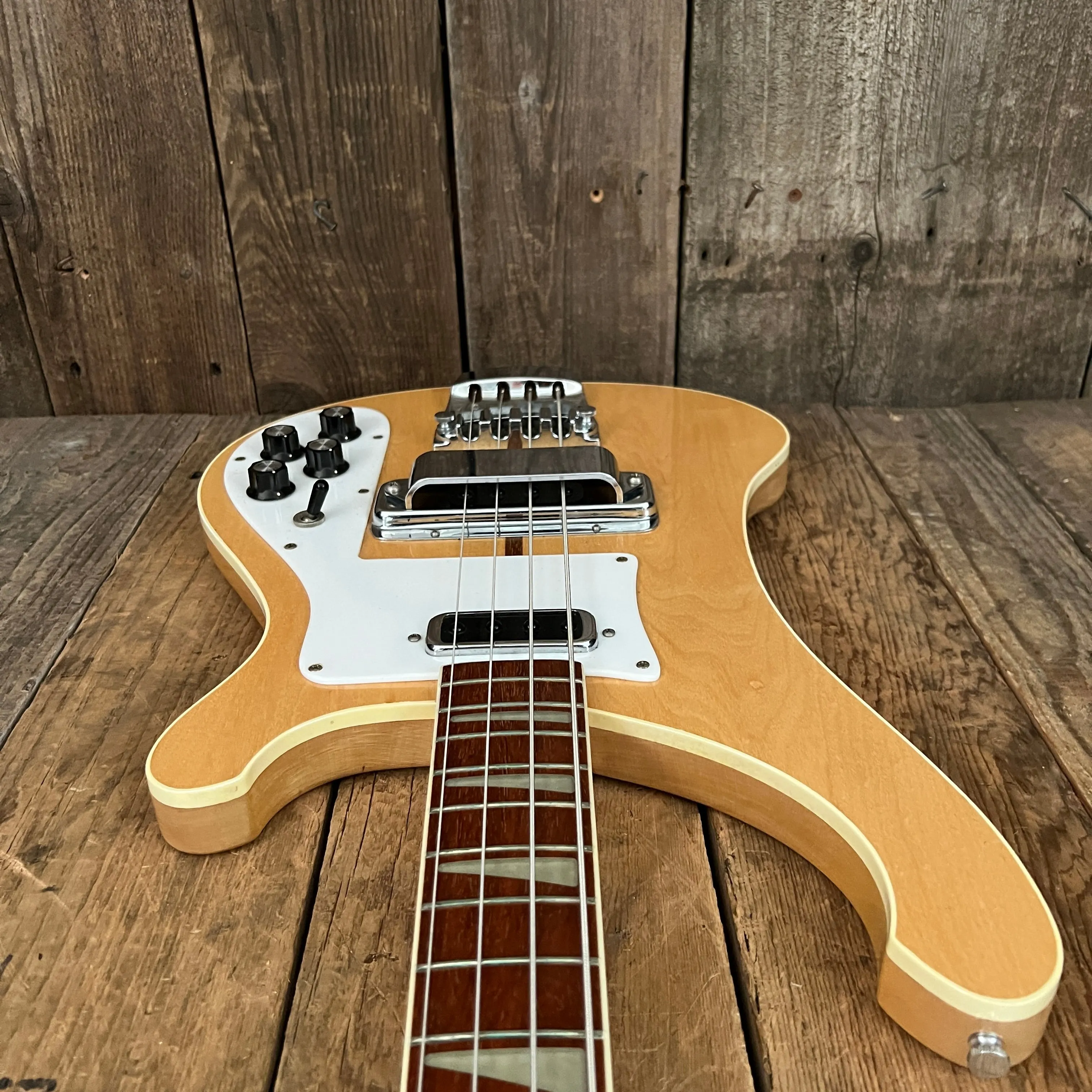 SOLD - Rickenbacker 4001 Bass Mapleglo 1974