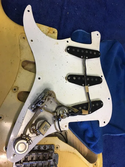 SOLD - Vintage Fender Stratocaster – Blond - Maple Neck – USA 1959