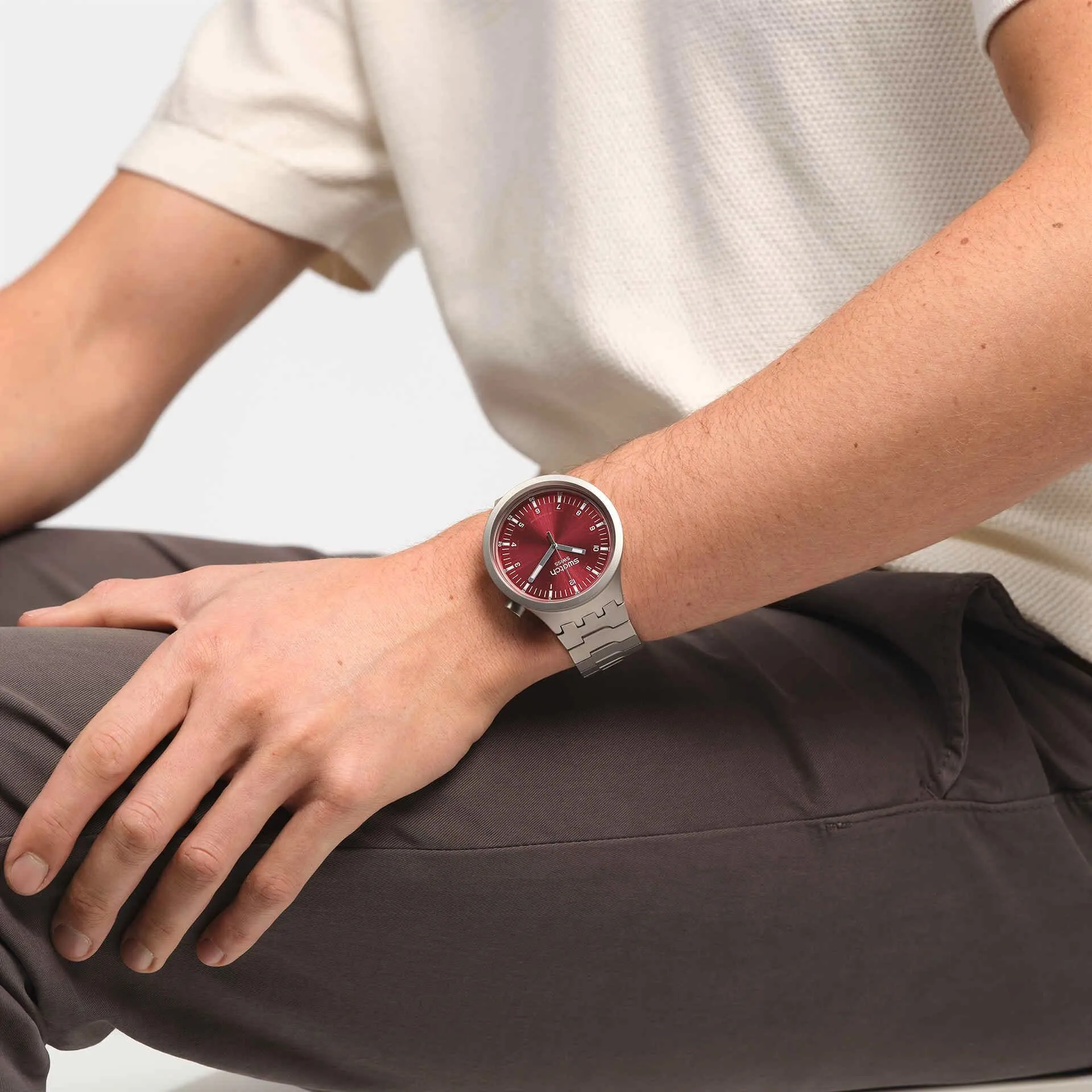 Swatch Scarlet Shimmer Originals Big Bold Irony 47mm SB07S104G watch