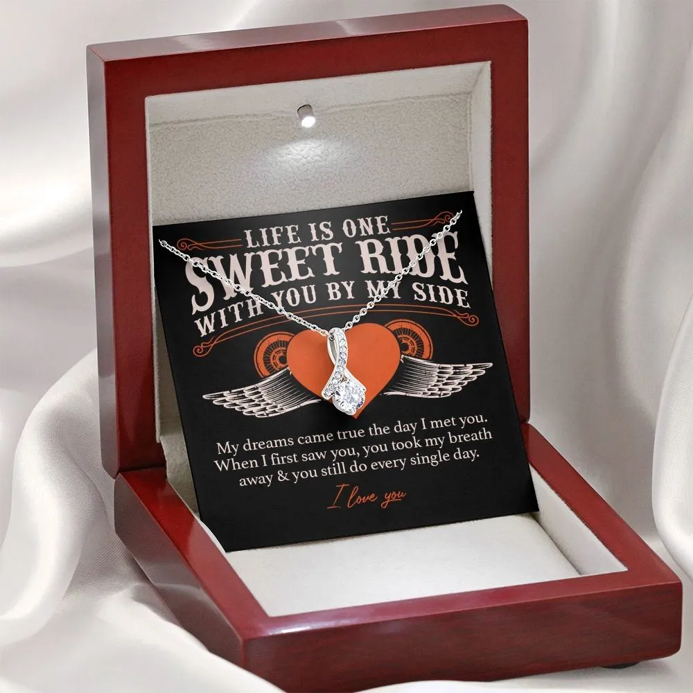 Sweet Ride, Dreams Necklace