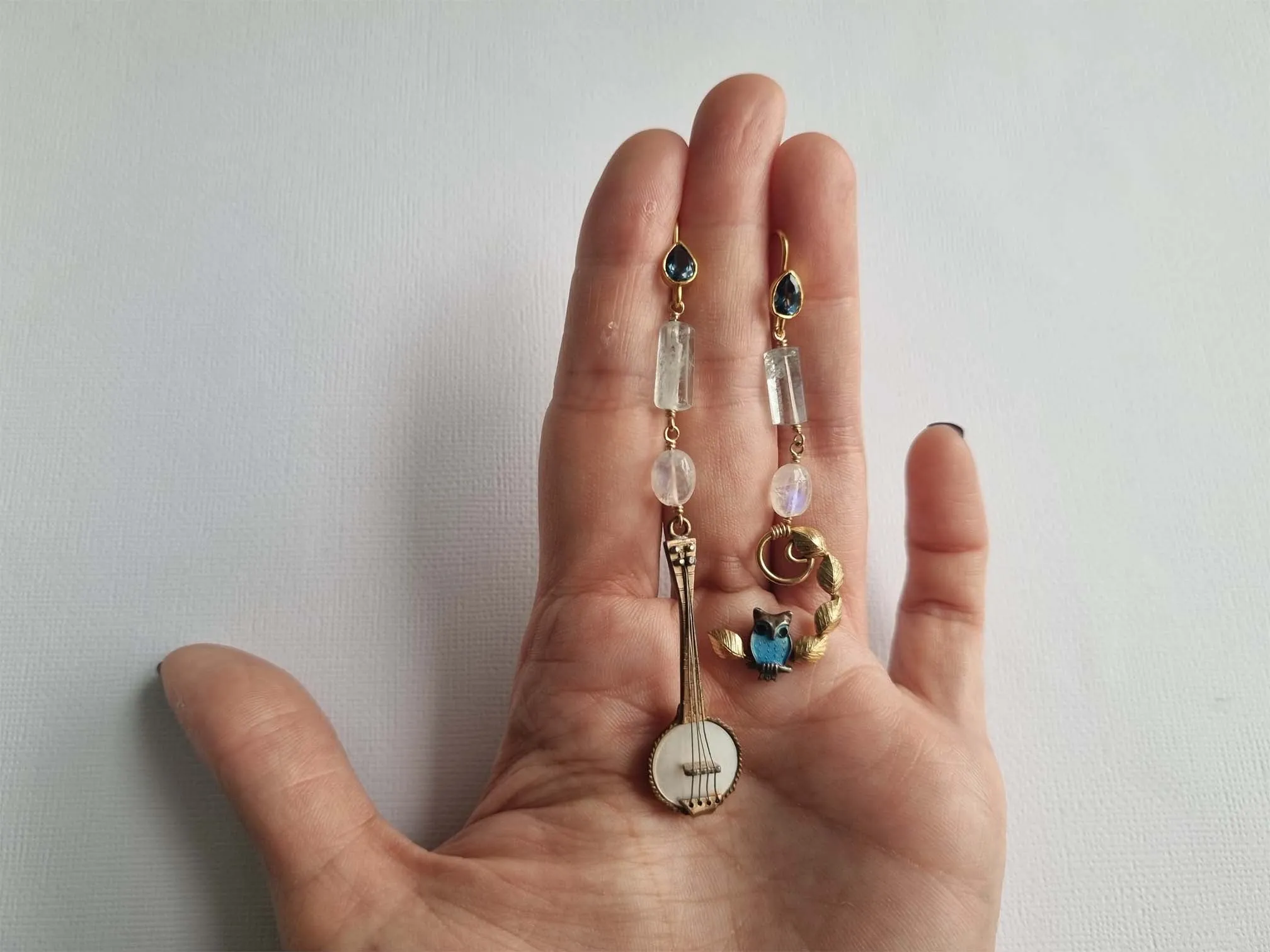 The Owl and the Pussycat | Antique brooch aquamarine moonstone earrings