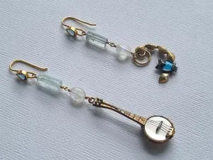 The Owl and the Pussycat | Antique brooch aquamarine moonstone earrings