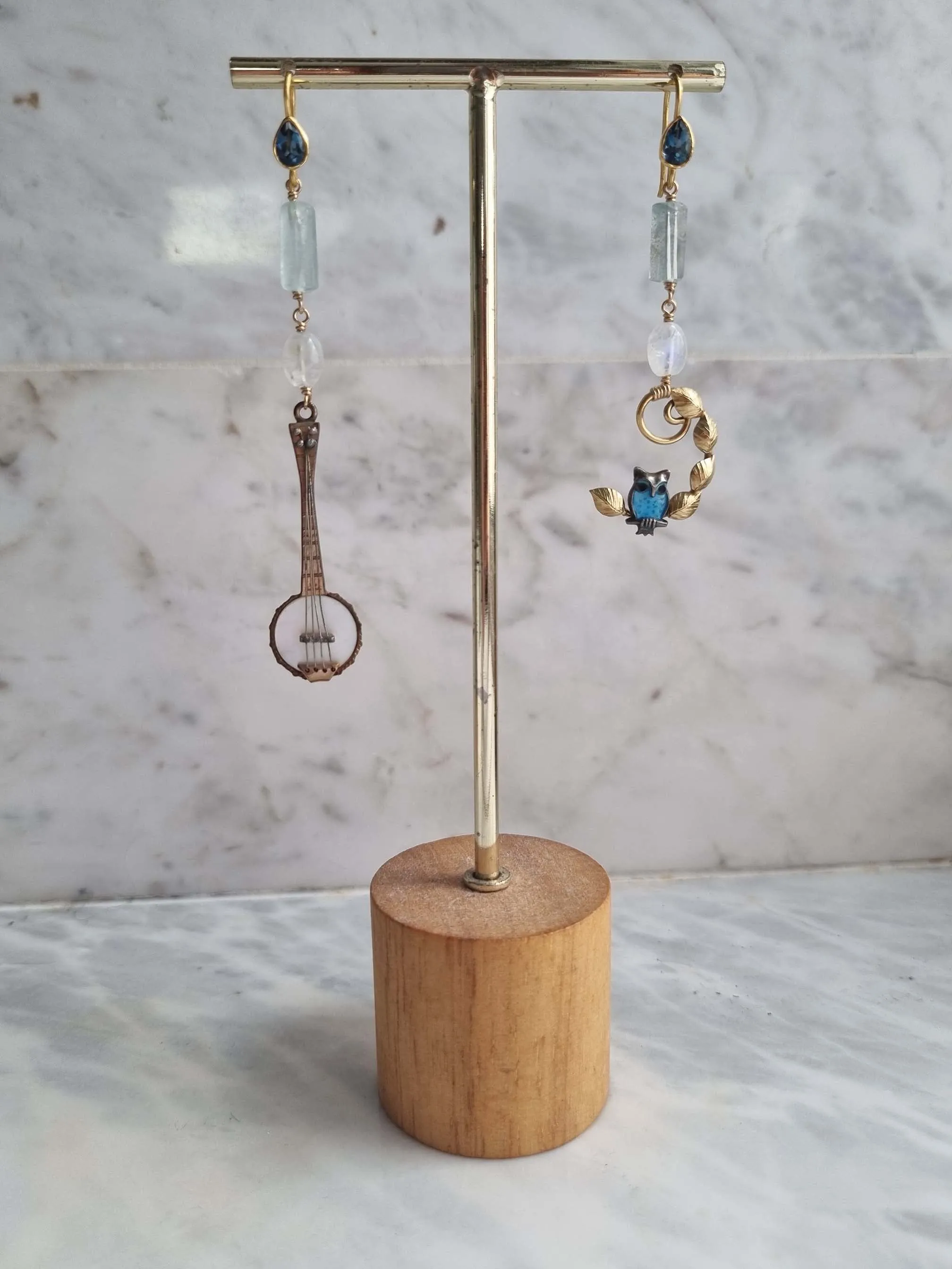 The Owl and the Pussycat | Antique brooch aquamarine moonstone earrings