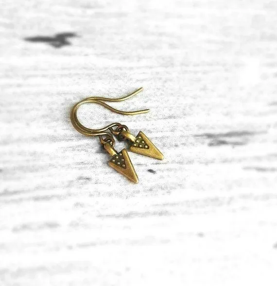 Tiny Tribal Earrings, little Boho earrings, bronze spear earring, small arrow earrings, point dangles, small daggers, antique brass triangle earring, dainty dangle earring