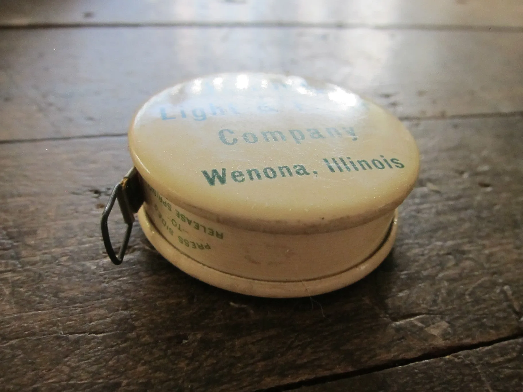 Vintage Advertising Edison Mazda Lamp Measuring Tape